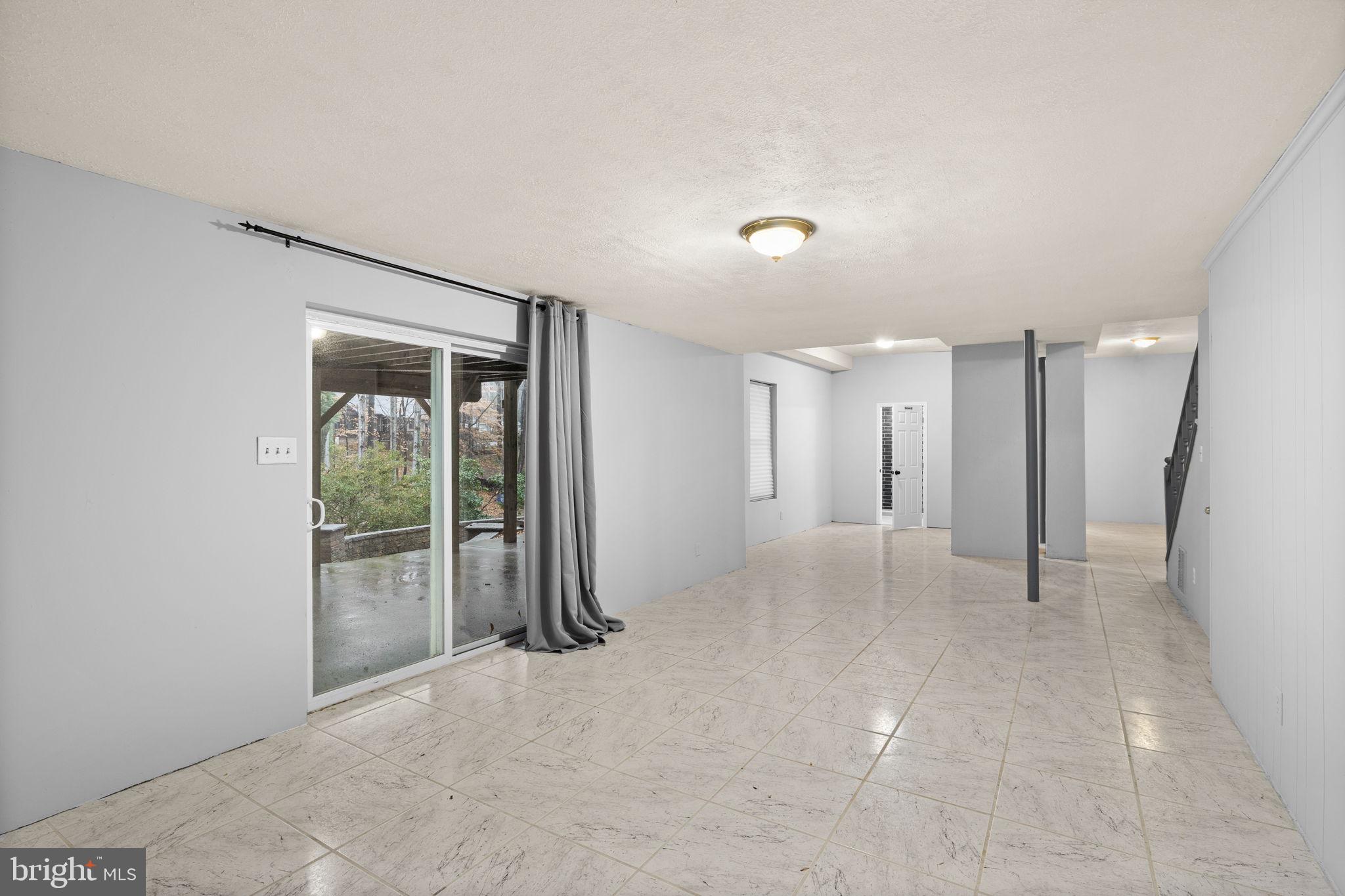 MONTCLAIR - Residential