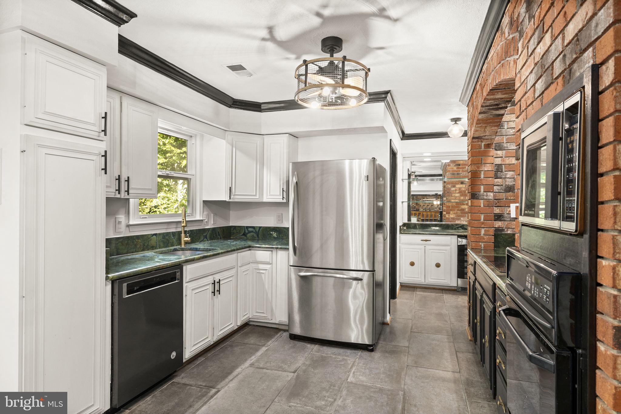 MONTCLAIR - Residential