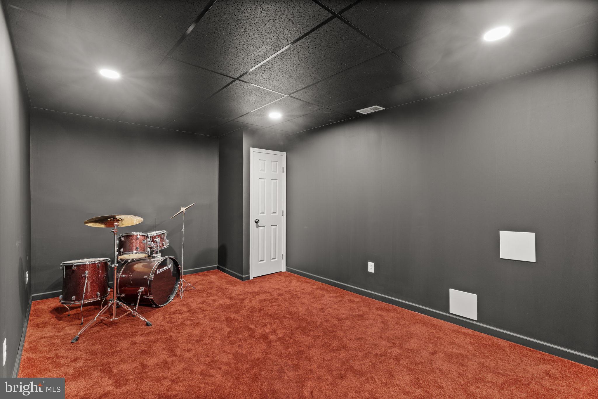 MONTCLAIR - Residential