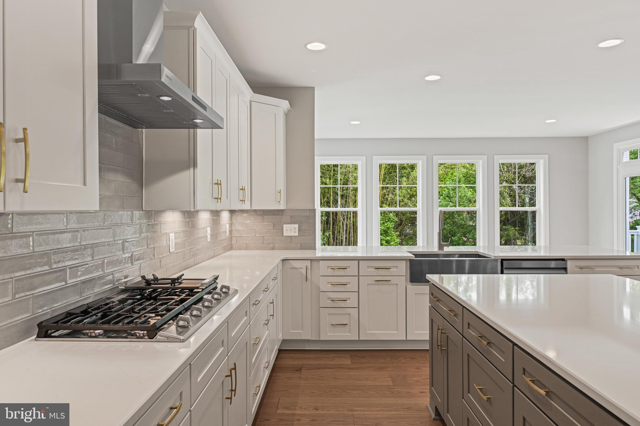 DUNN LORING WOODS - Residential