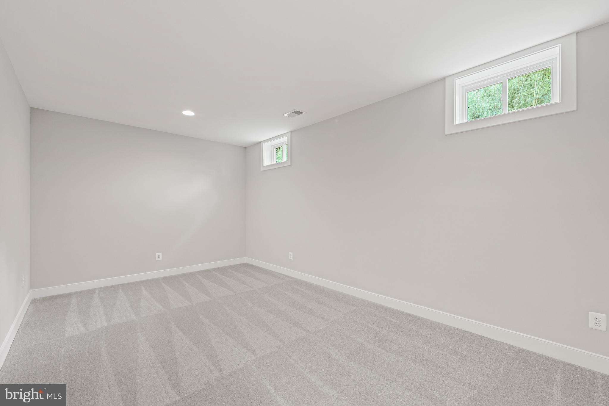 DUNN LORING WOODS - Residential