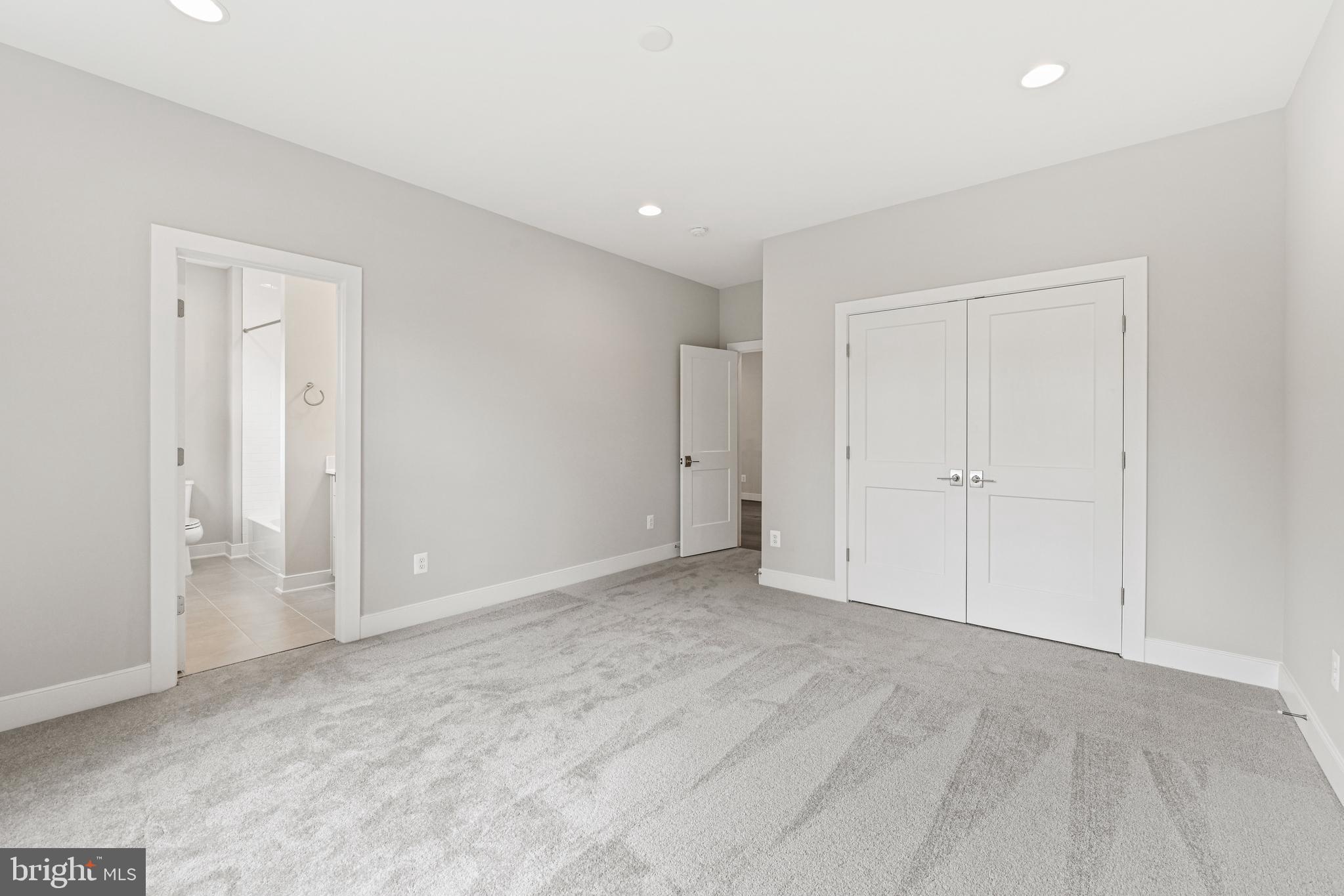 DUNN LORING WOODS - Residential