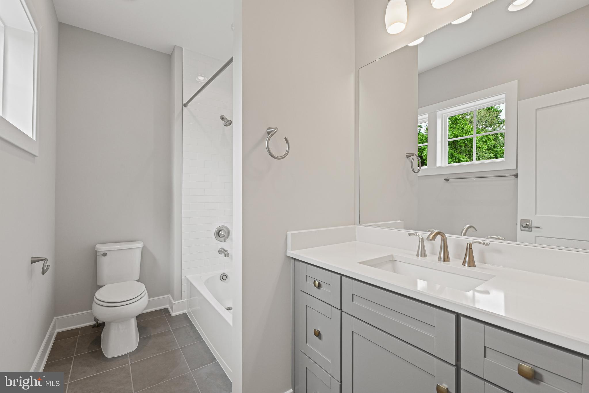 DUNN LORING WOODS - Residential