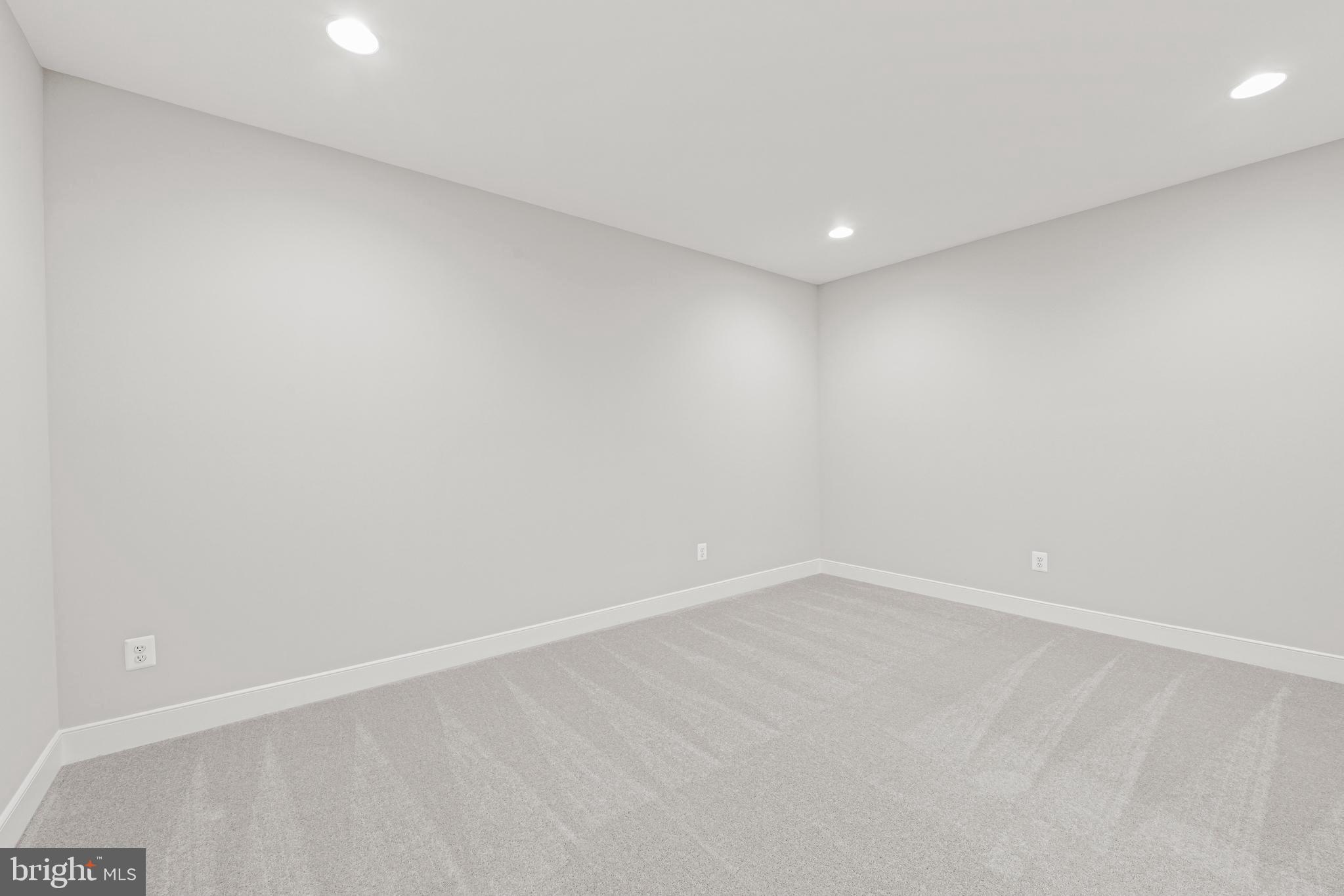 DUNN LORING WOODS - Residential