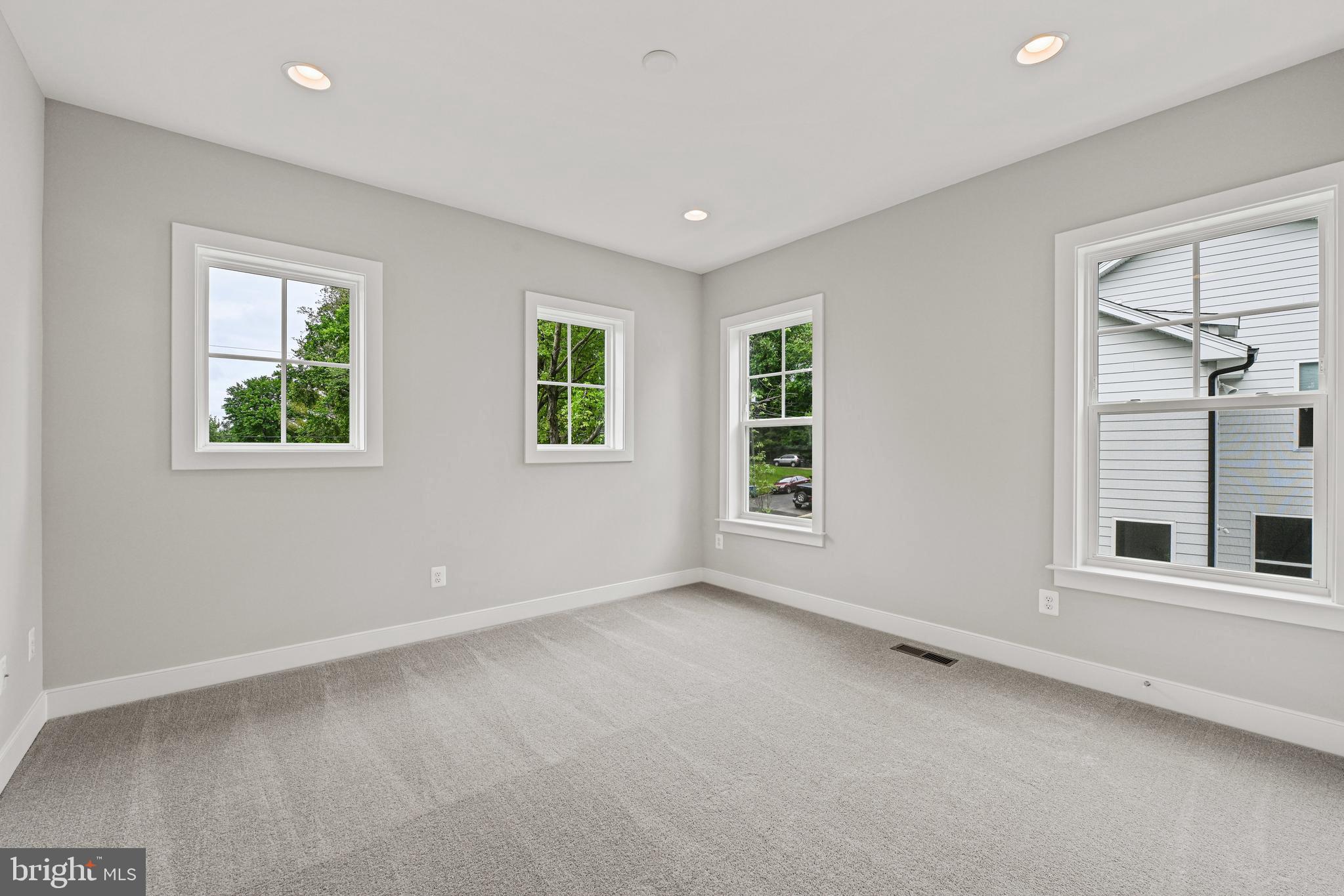 DUNN LORING WOODS - Residential