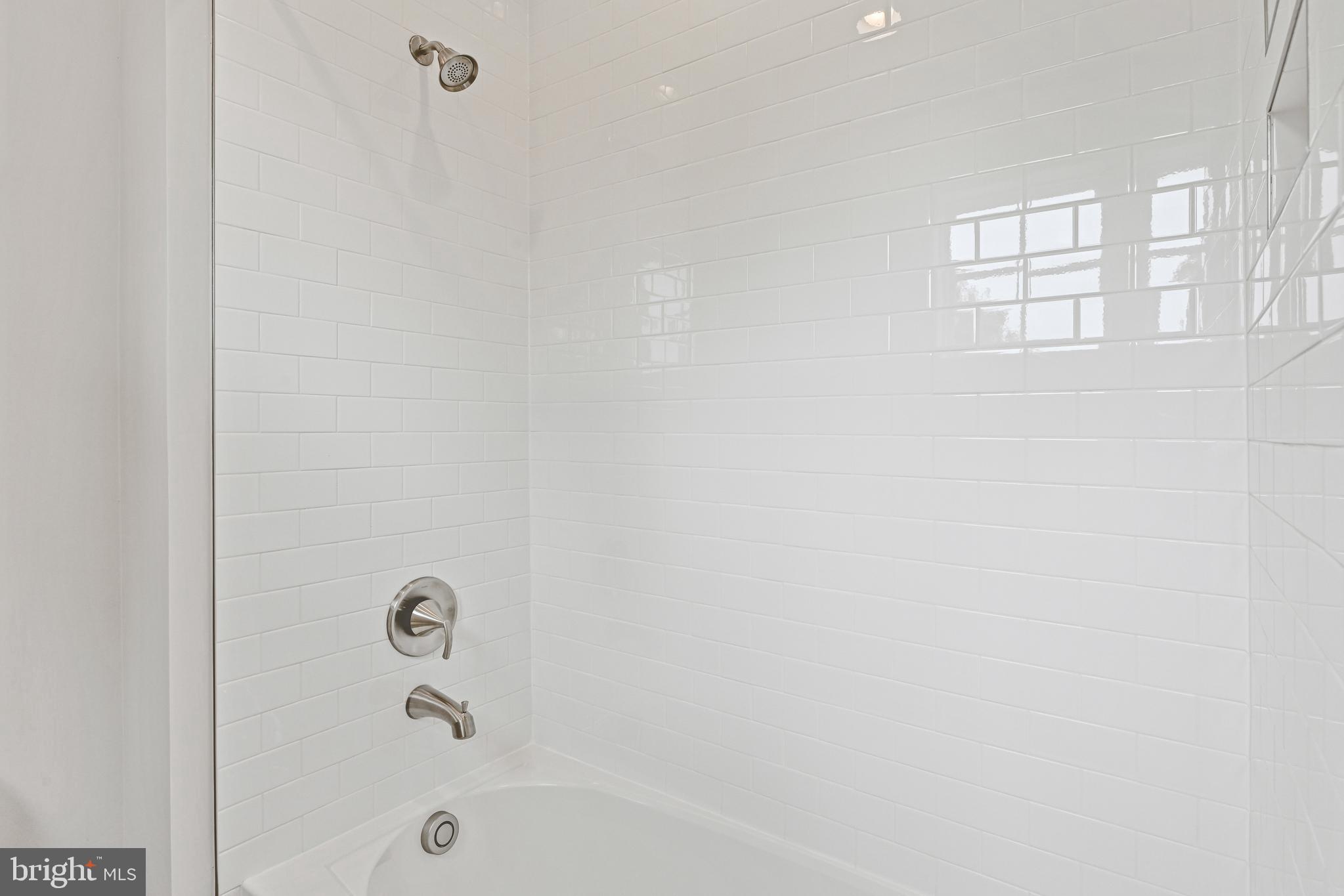 DUNN LORING WOODS - Residential