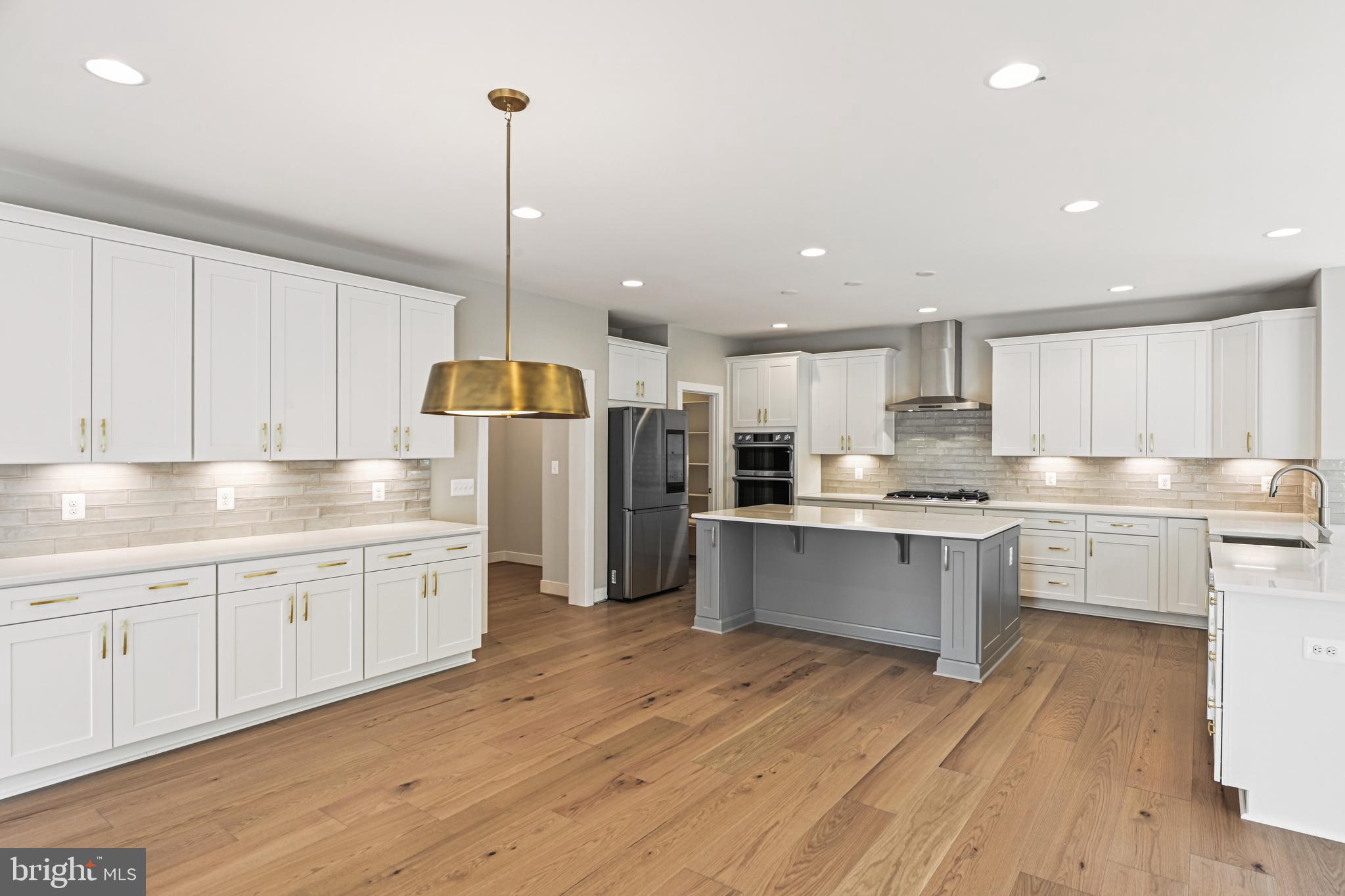 DUNN LORING WOODS - Residential