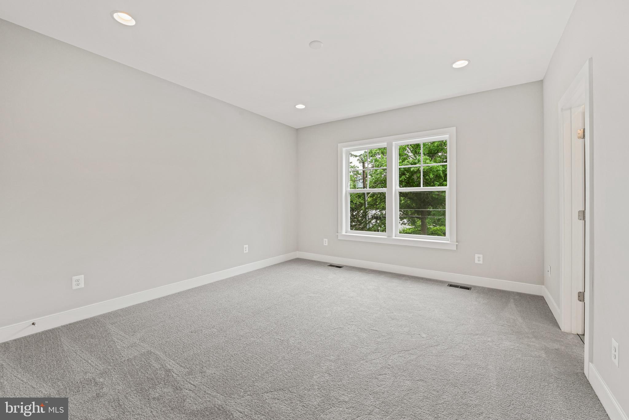 DUNN LORING WOODS - Residential