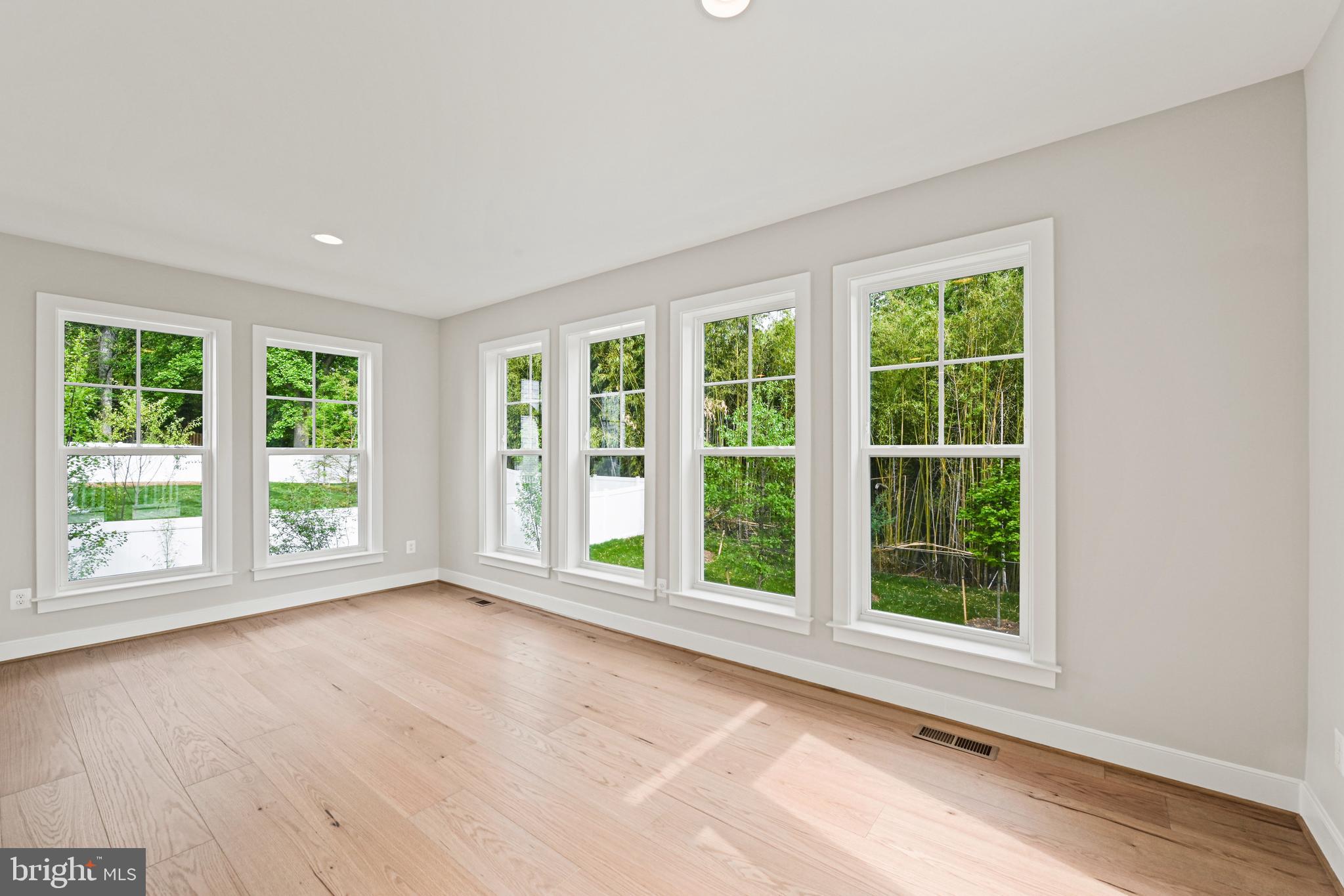 DUNN LORING WOODS - Residential