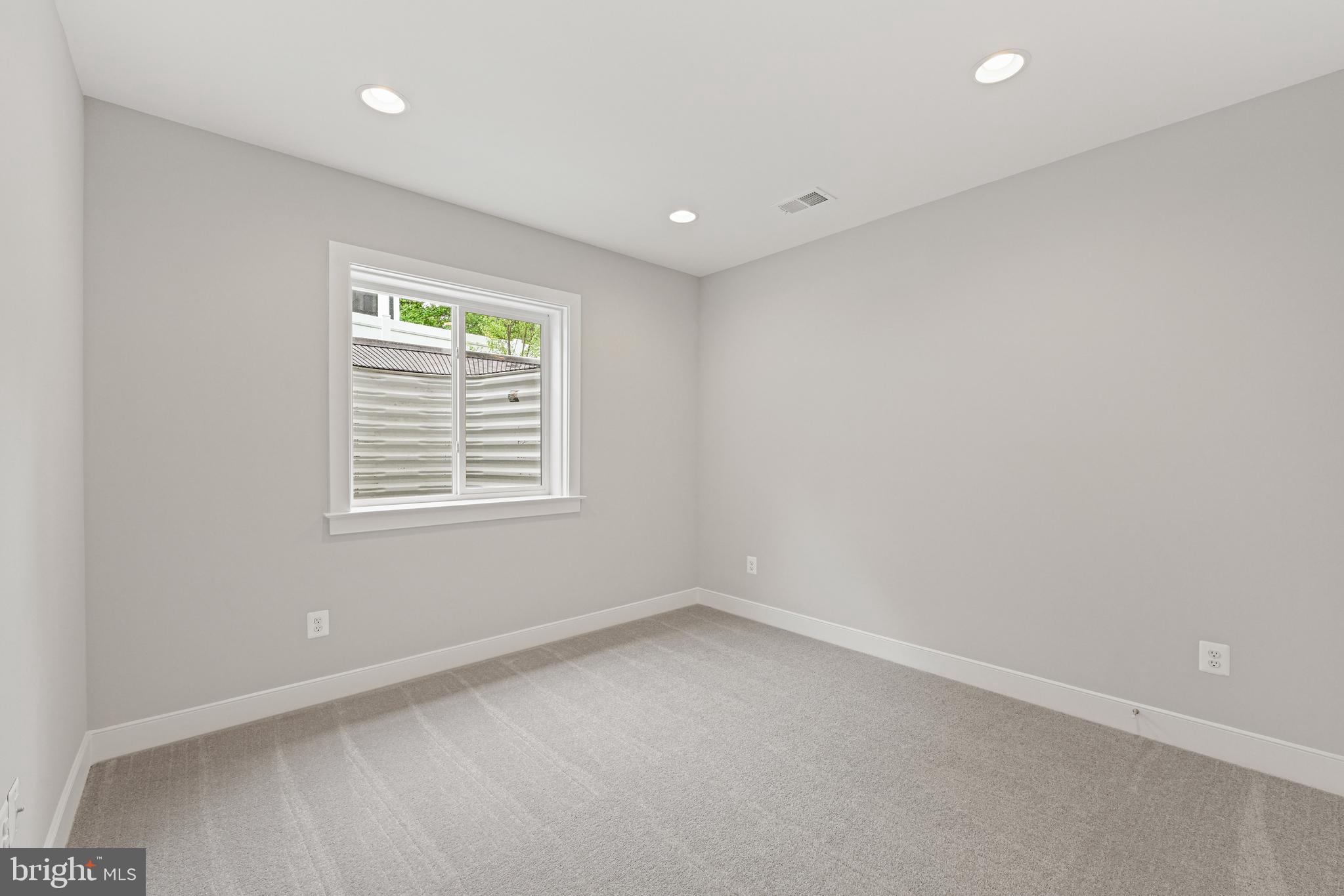 DUNN LORING WOODS - Residential