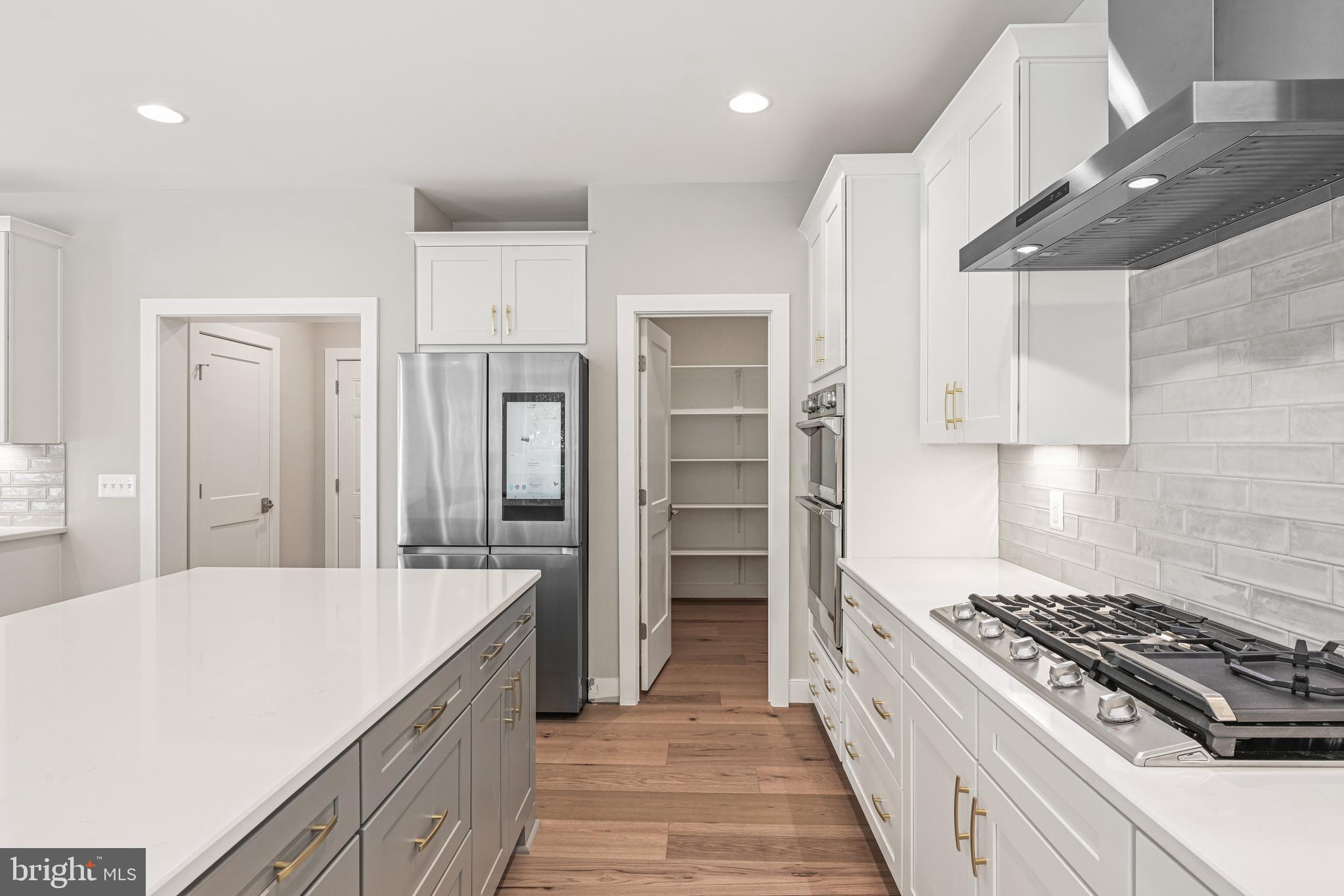 DUNN LORING WOODS - Residential