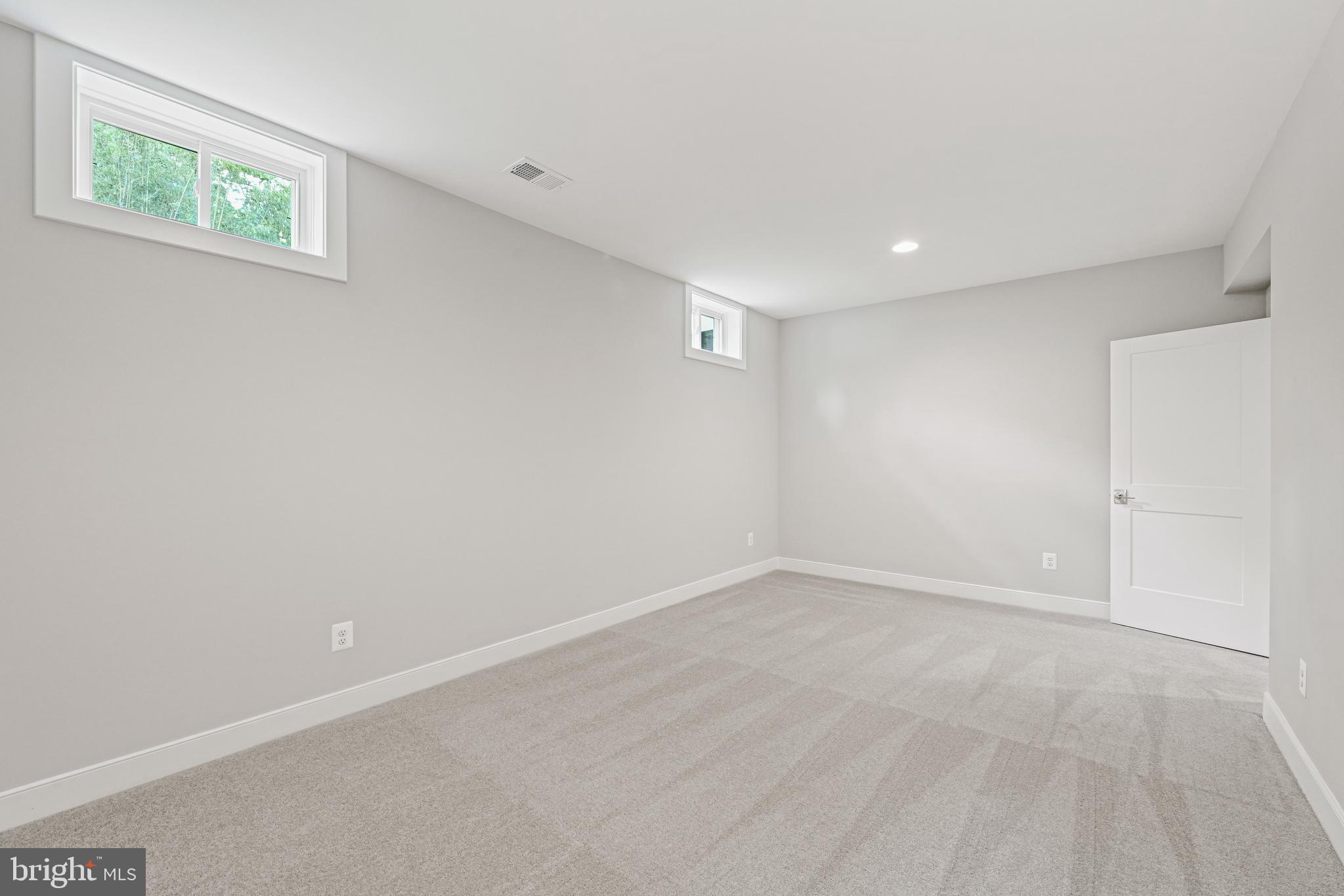 DUNN LORING WOODS - Residential