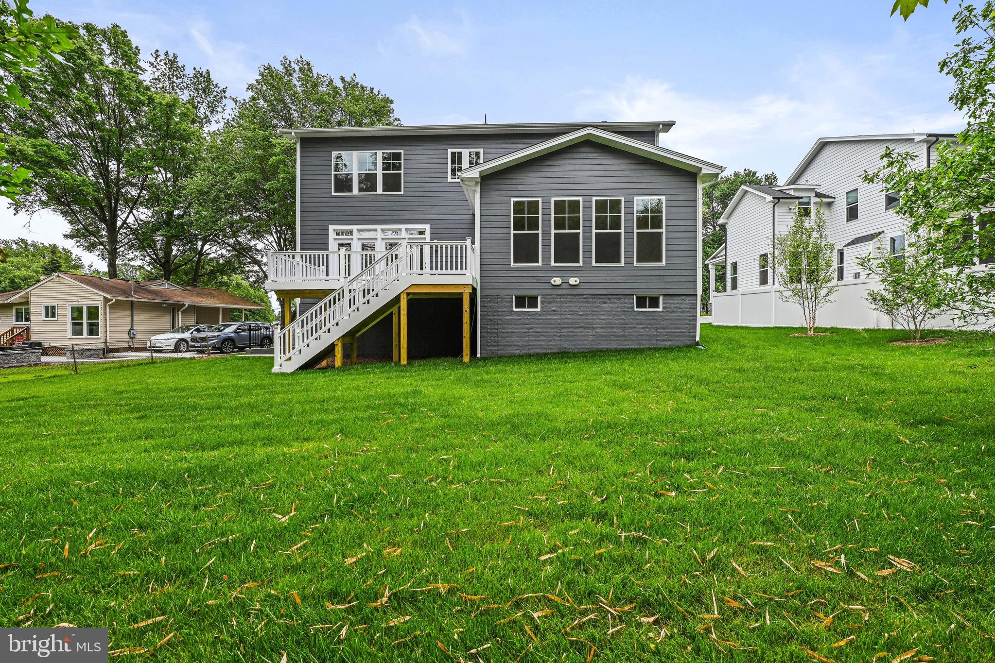 DUNN LORING WOODS - Residential