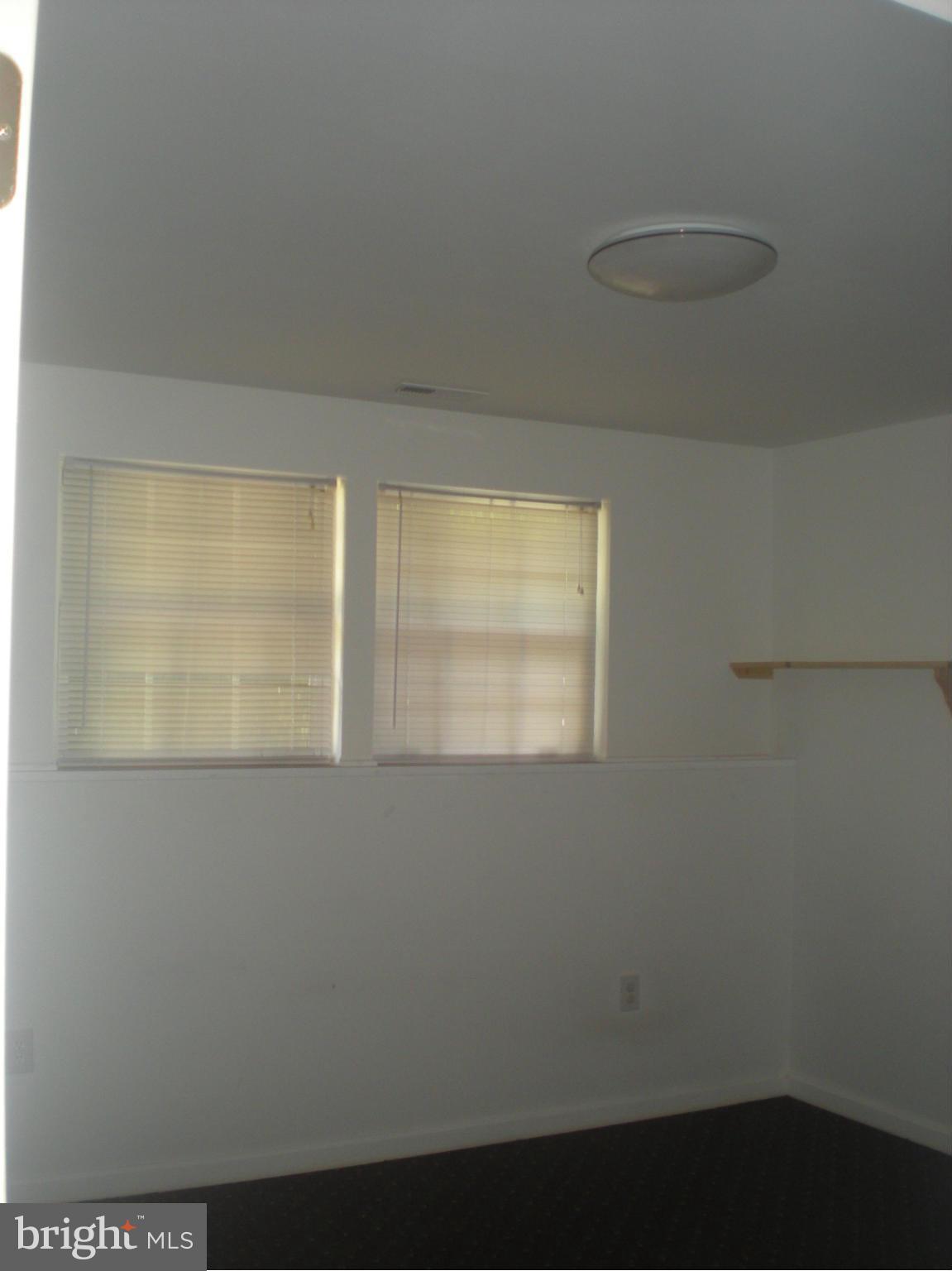 CLIPPER HILL ESTATES - Residential Lease