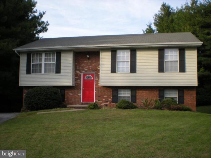 CLIPPER HILL ESTATES - Residential Lease