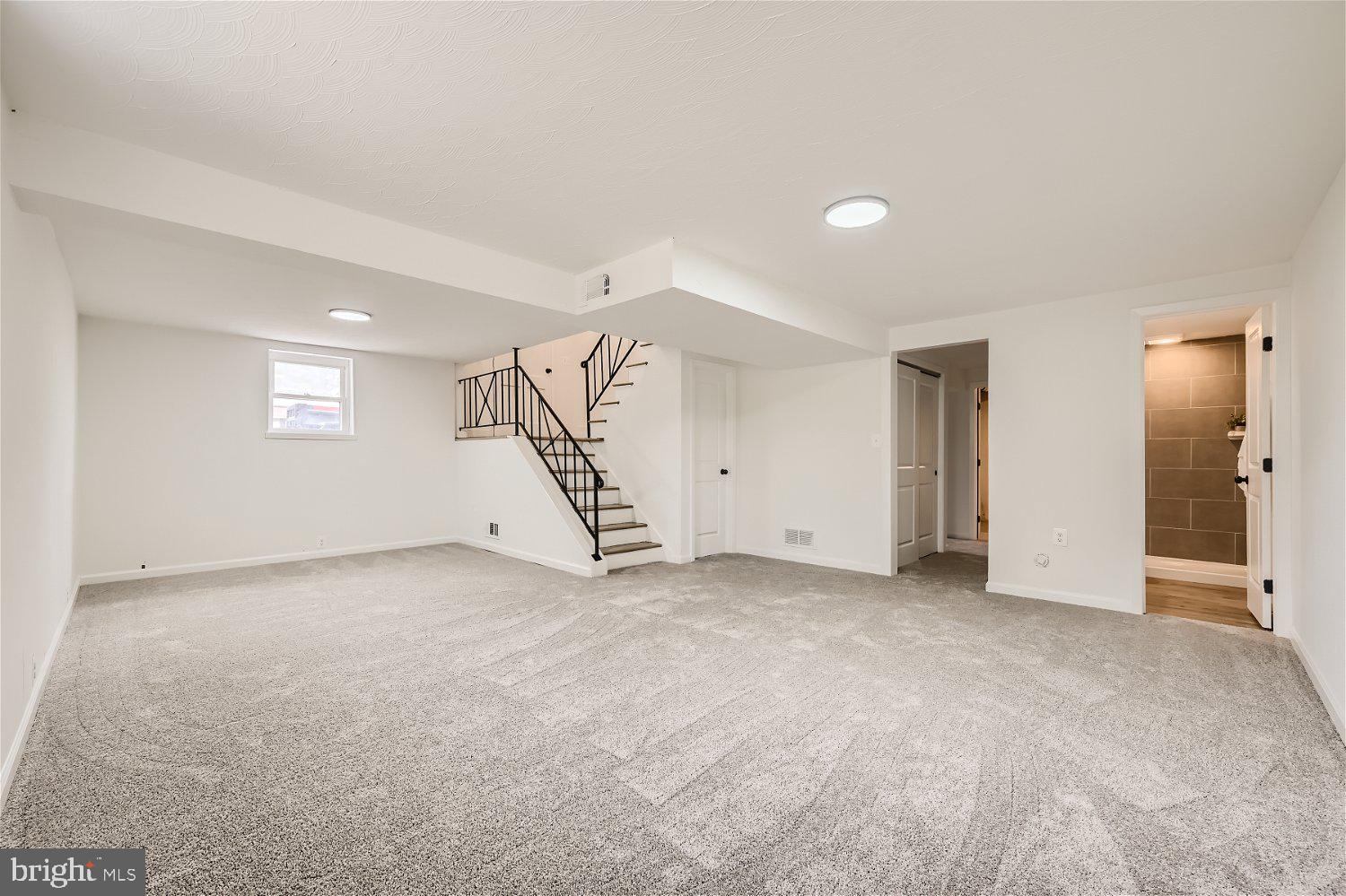 SUBURBIA - Residential