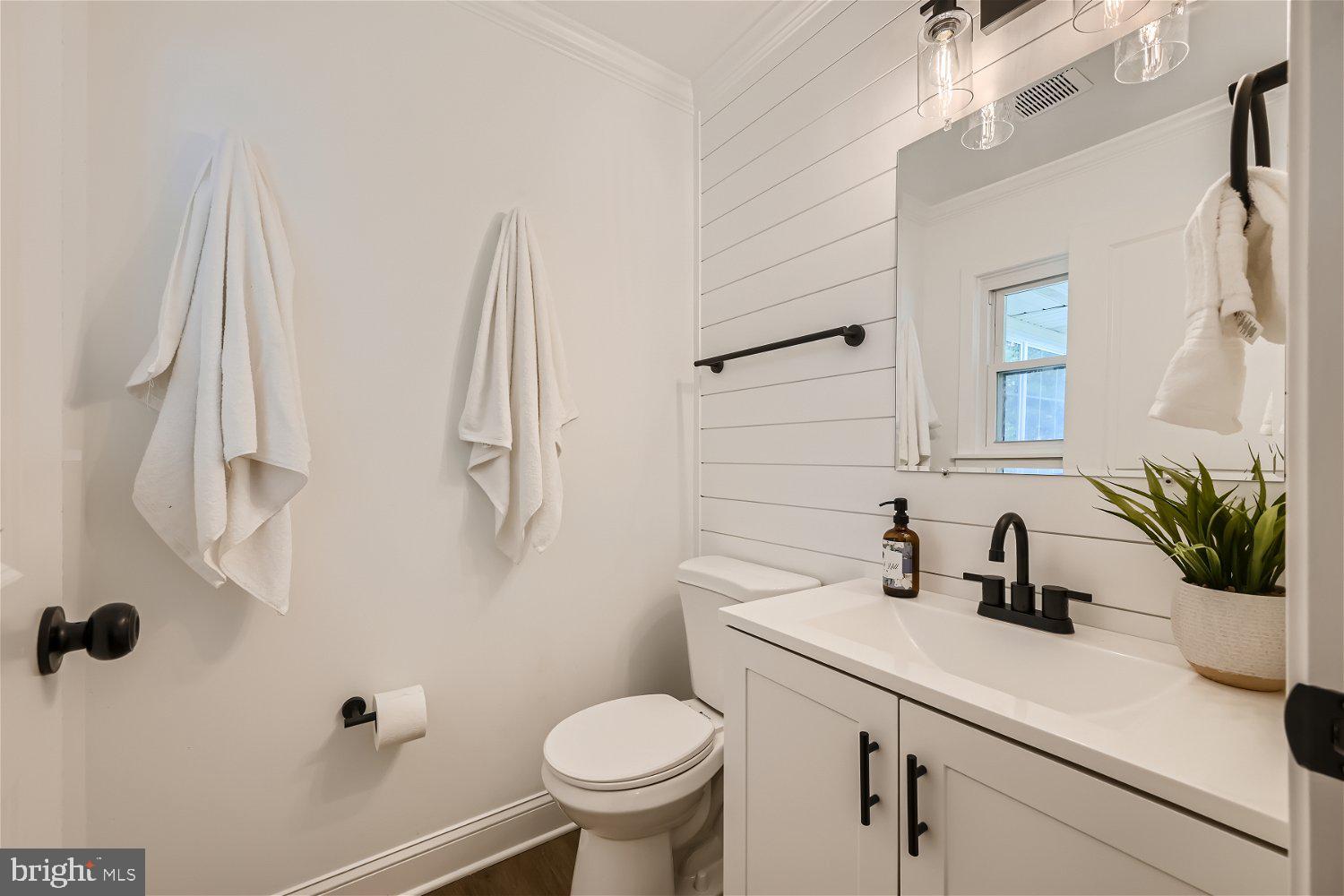 SUBURBIA - Residential