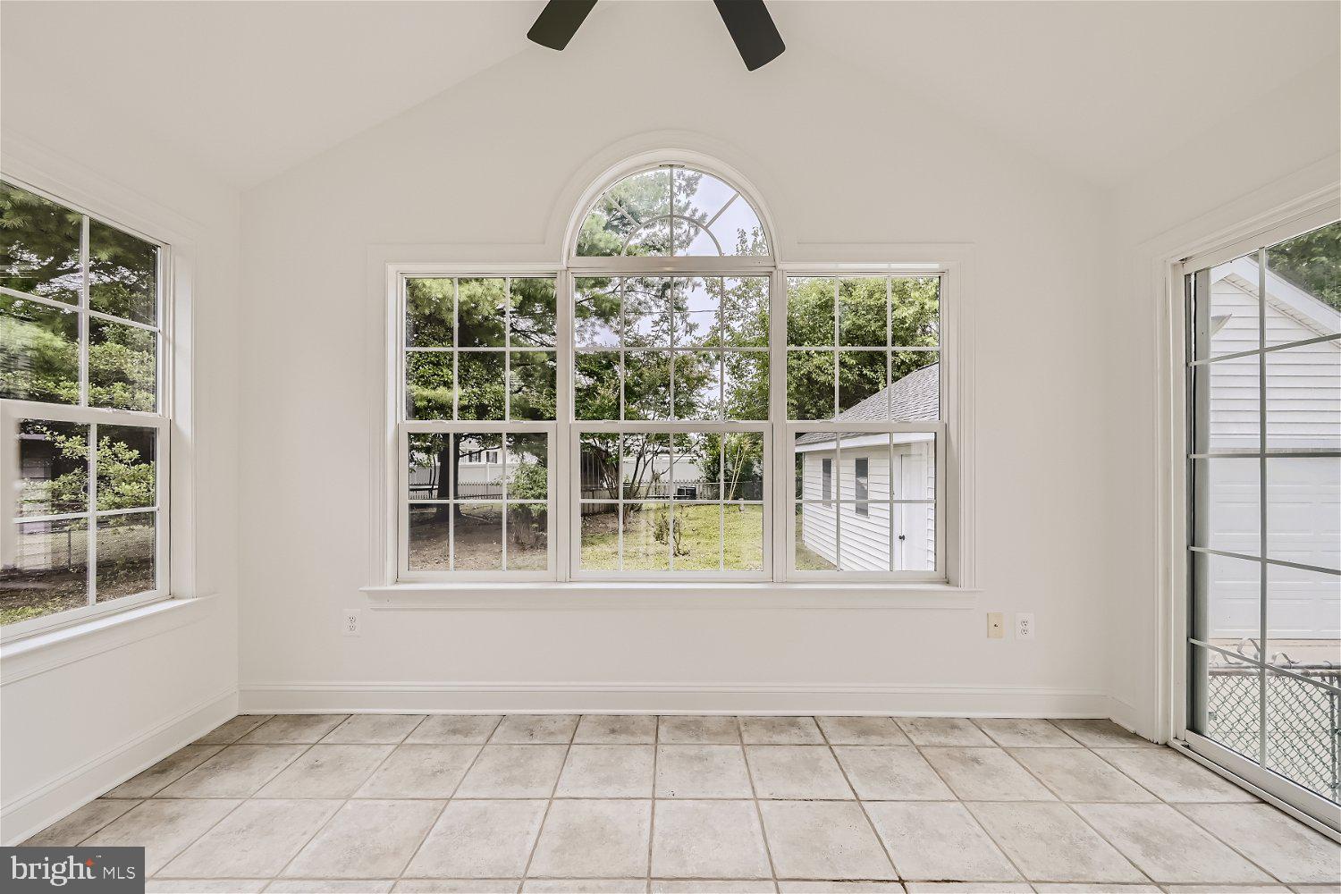 SUBURBIA - Residential