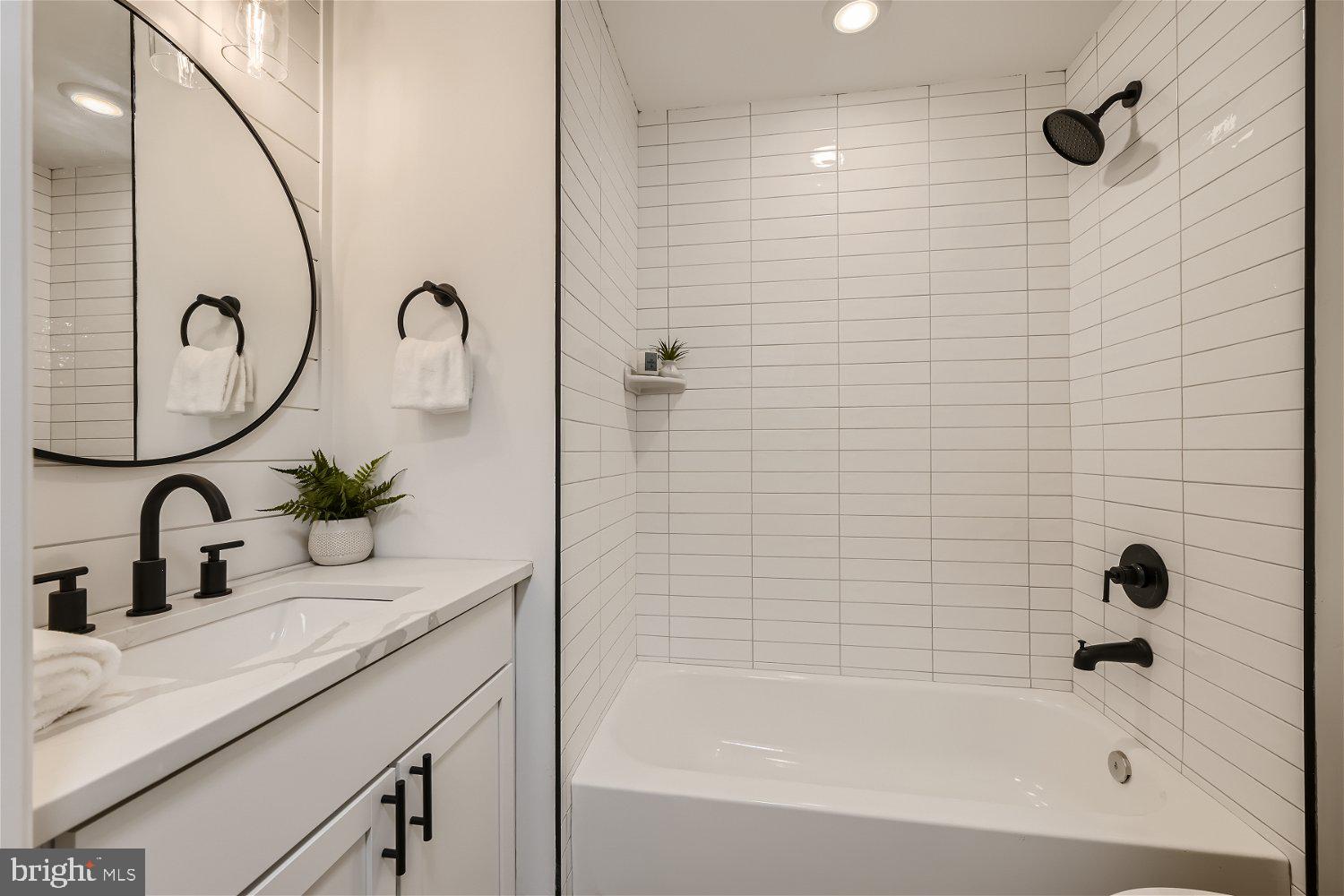 SUBURBIA - Residential