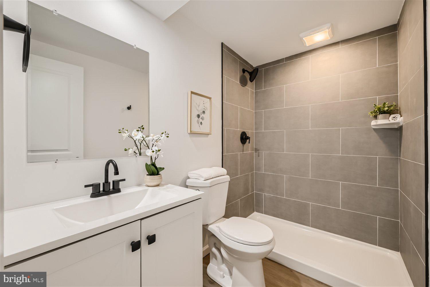 SUBURBIA - Residential