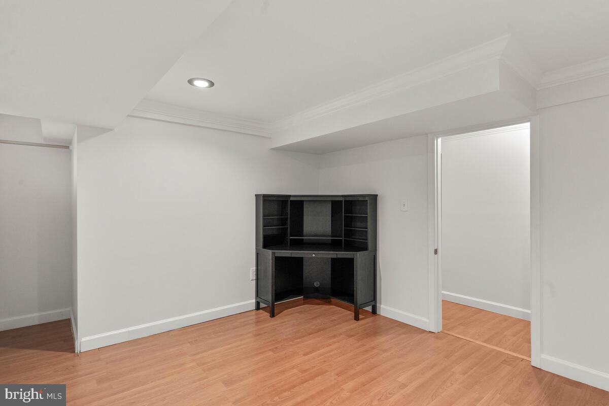 NORTH BETHESDA GROVE - Residential Lease