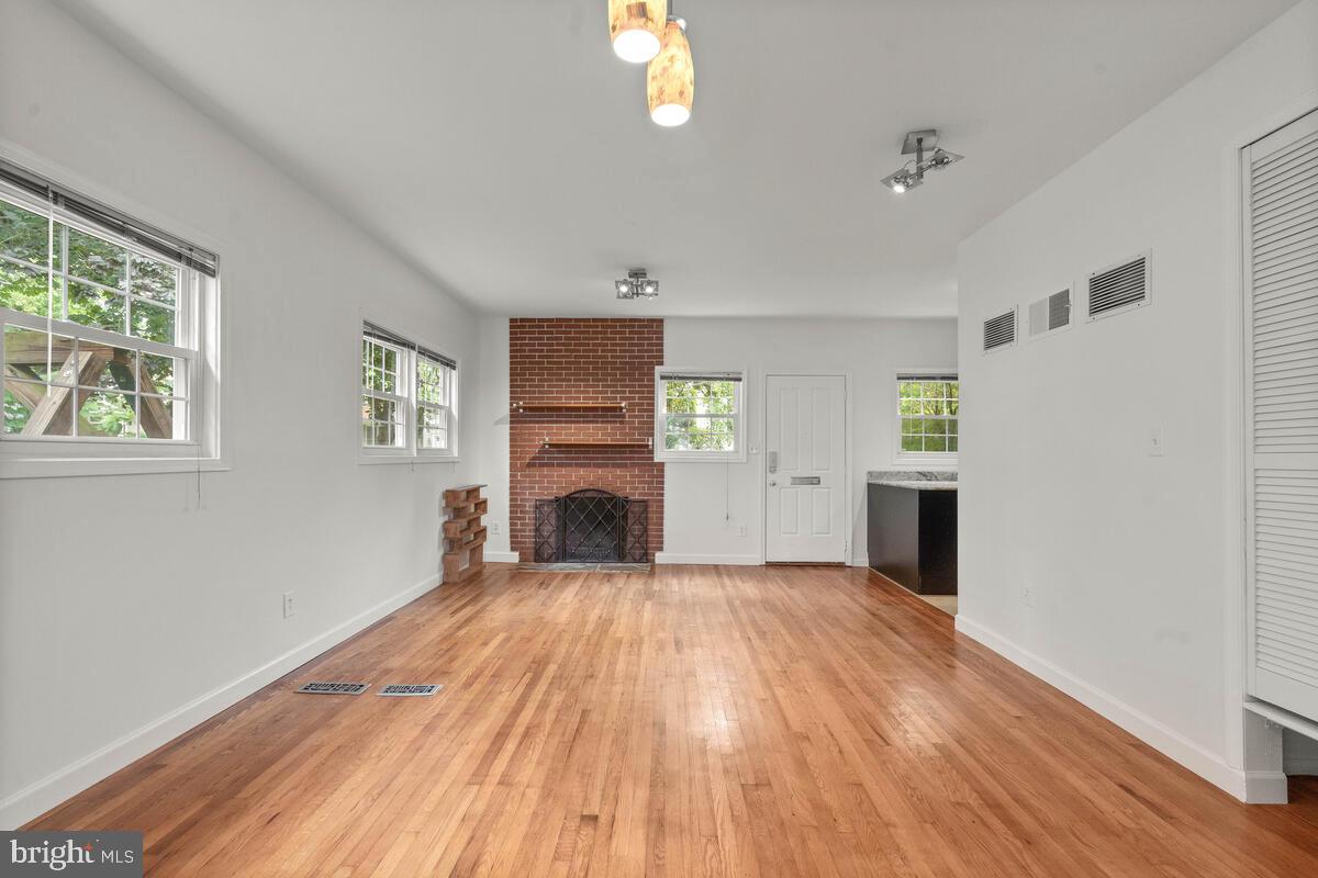 NORTH BETHESDA GROVE - Residential Lease