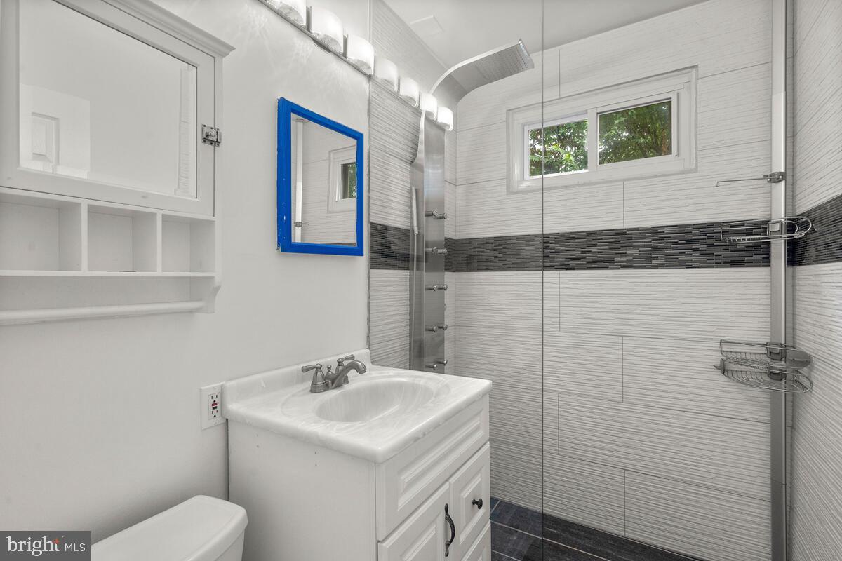 NORTH BETHESDA GROVE - Residential Lease