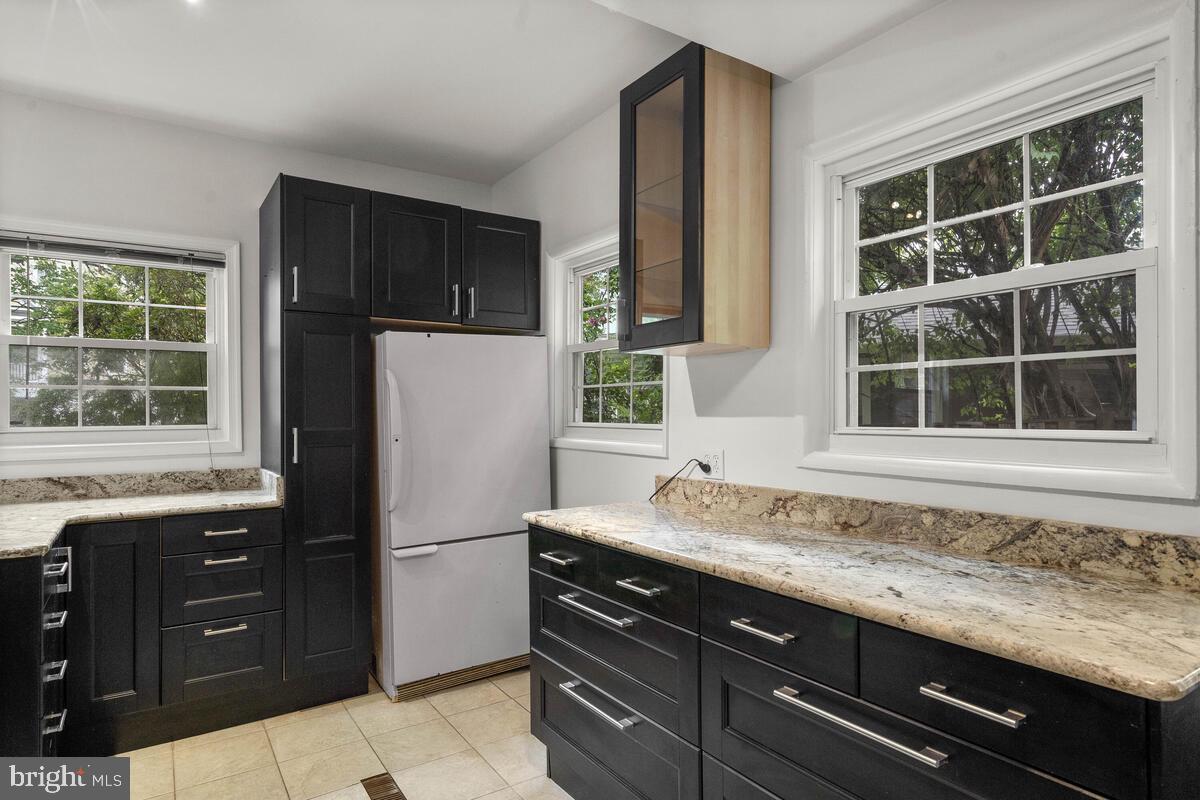 NORTH BETHESDA GROVE - Residential Lease