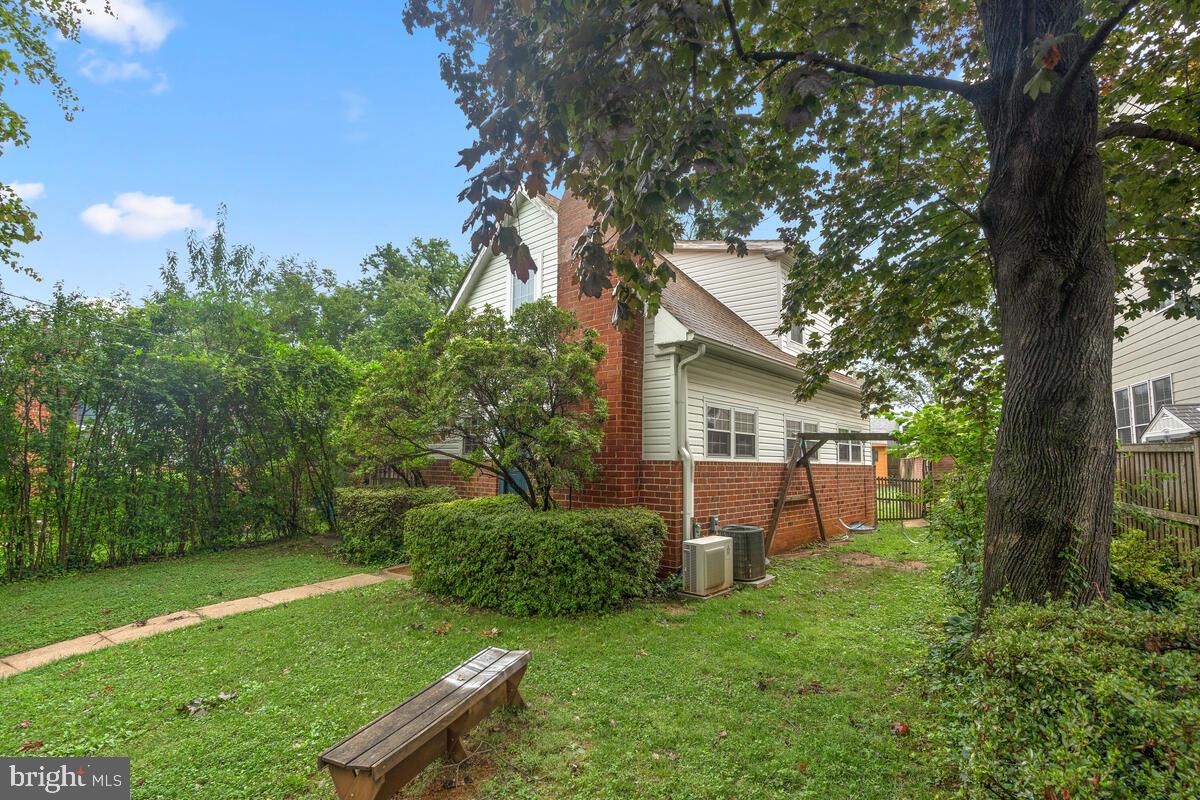 NORTH BETHESDA GROVE - Residential Lease