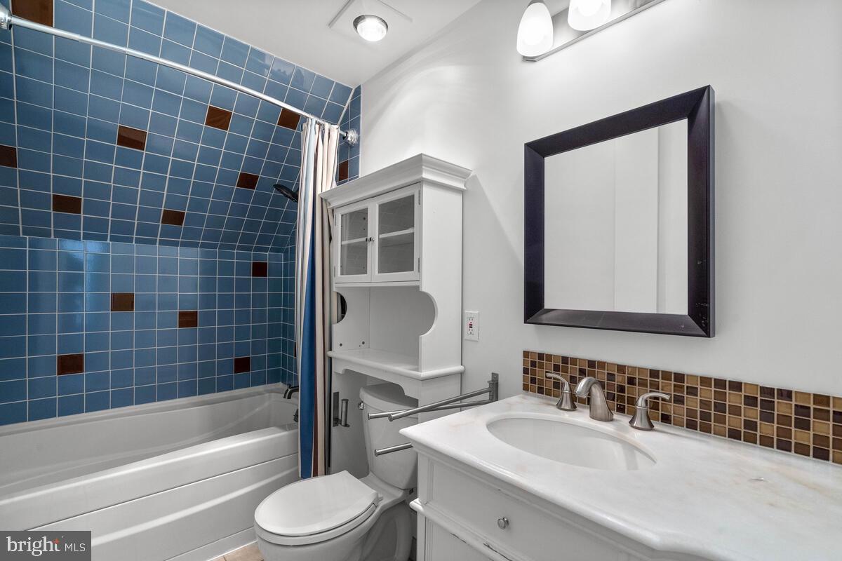 NORTH BETHESDA GROVE - Residential Lease