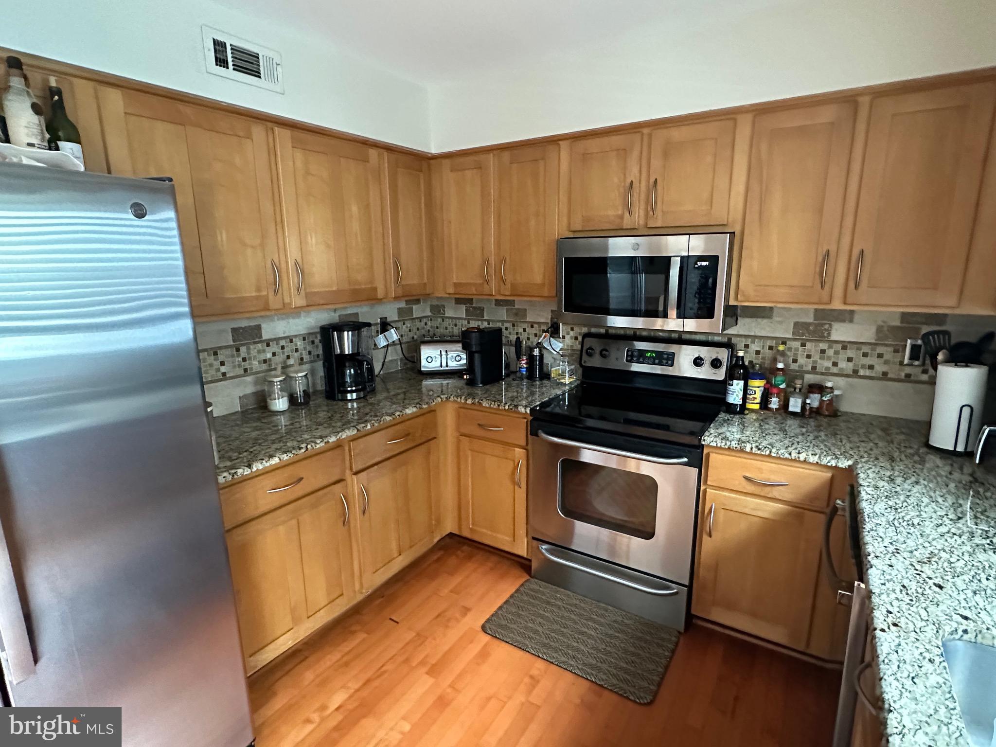 GUNNERS LAKE VILLAGE - Residential