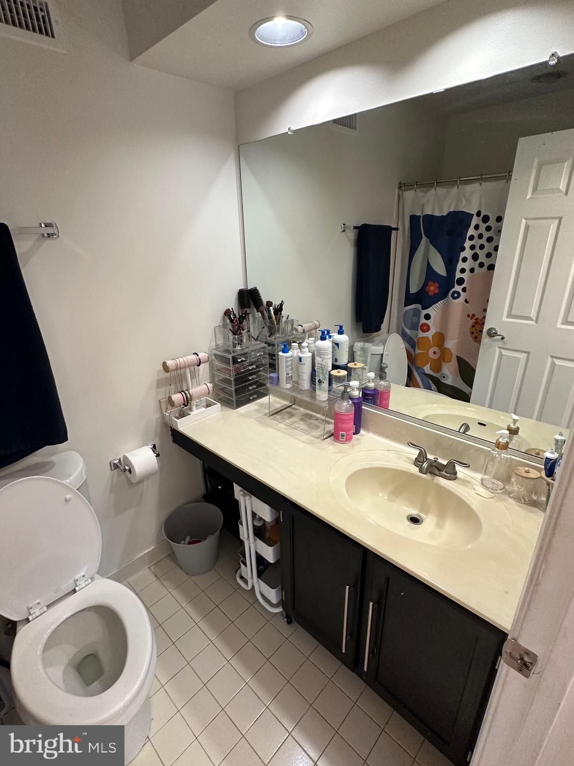 GUNNERS LAKE VILLAGE - Residential