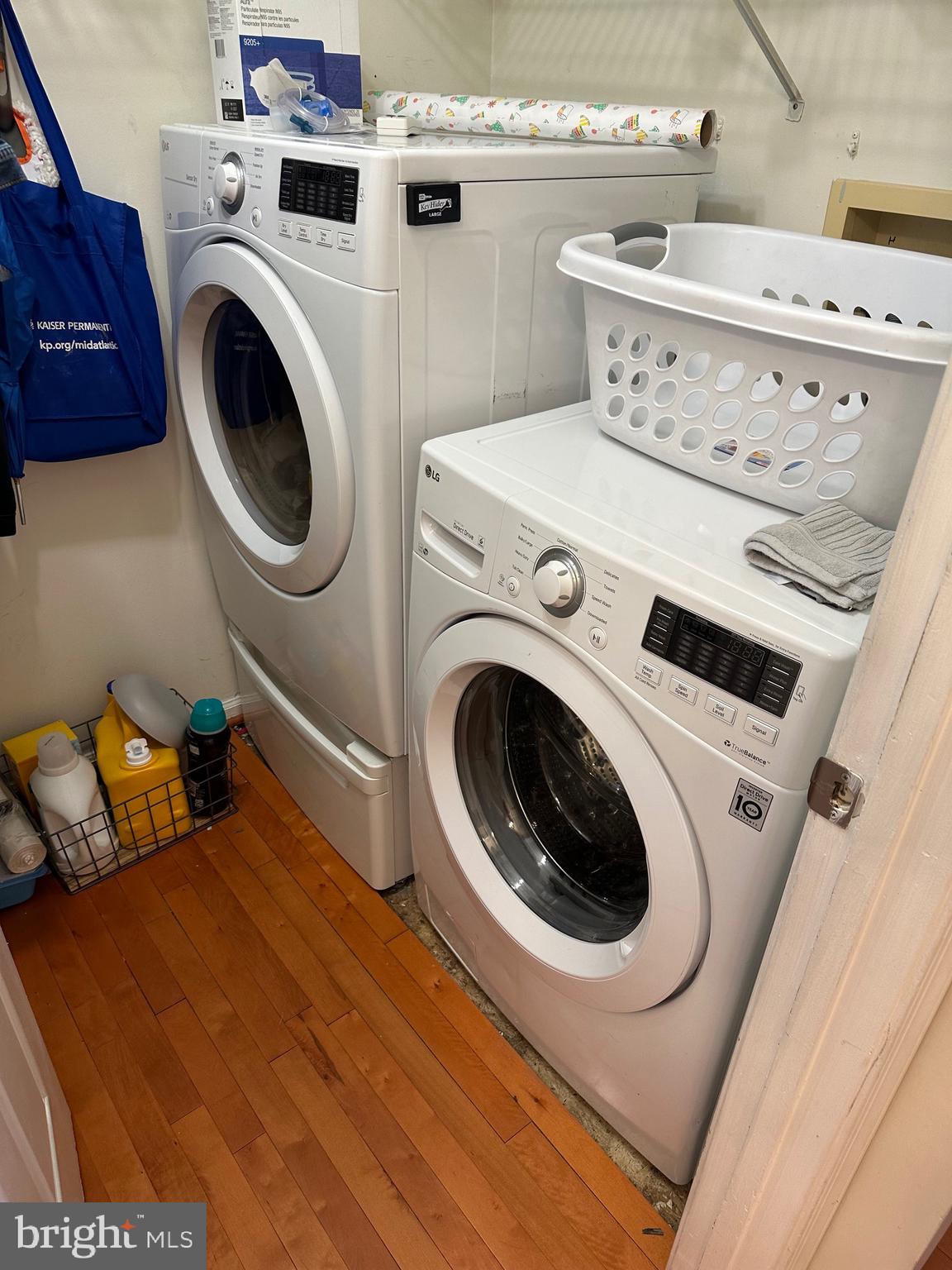 GUNNERS LAKE VILLAGE - Residential