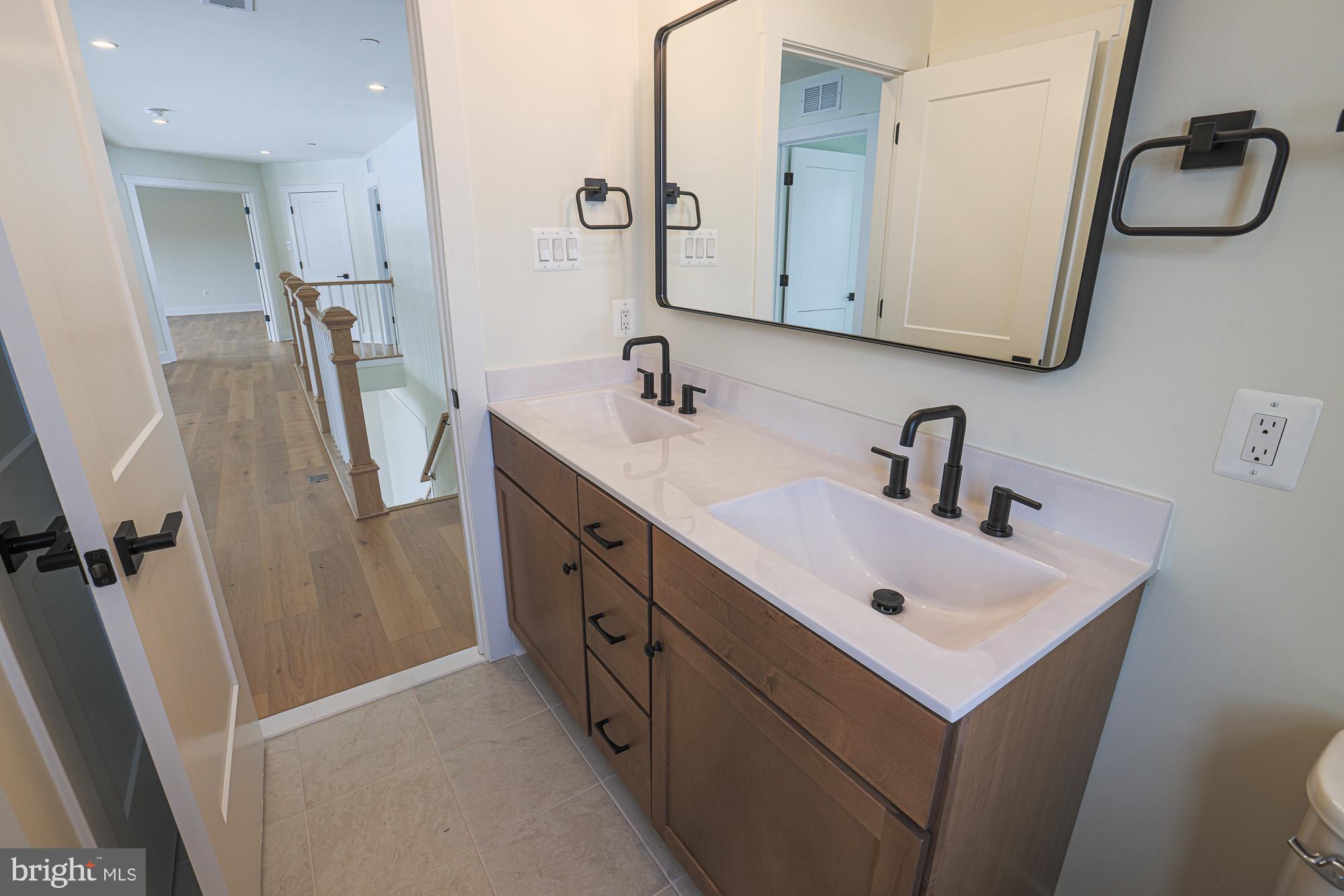 ALISON'S RIDGE - Residential