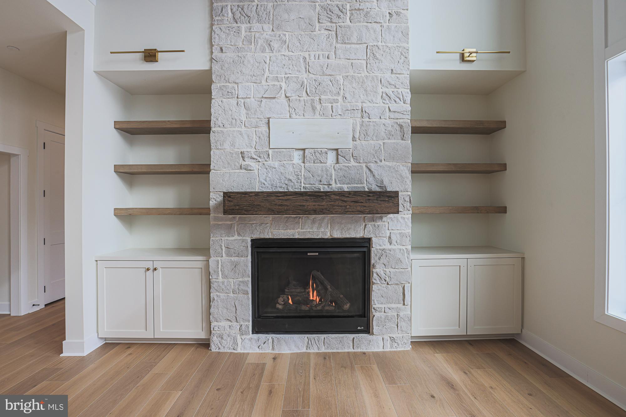 ALISON'S RIDGE - Residential