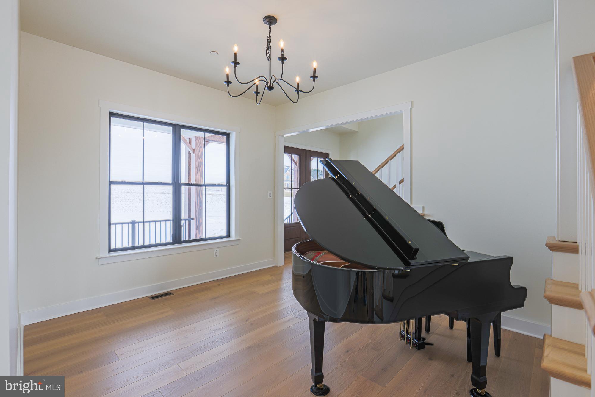 ALISON'S RIDGE - Residential