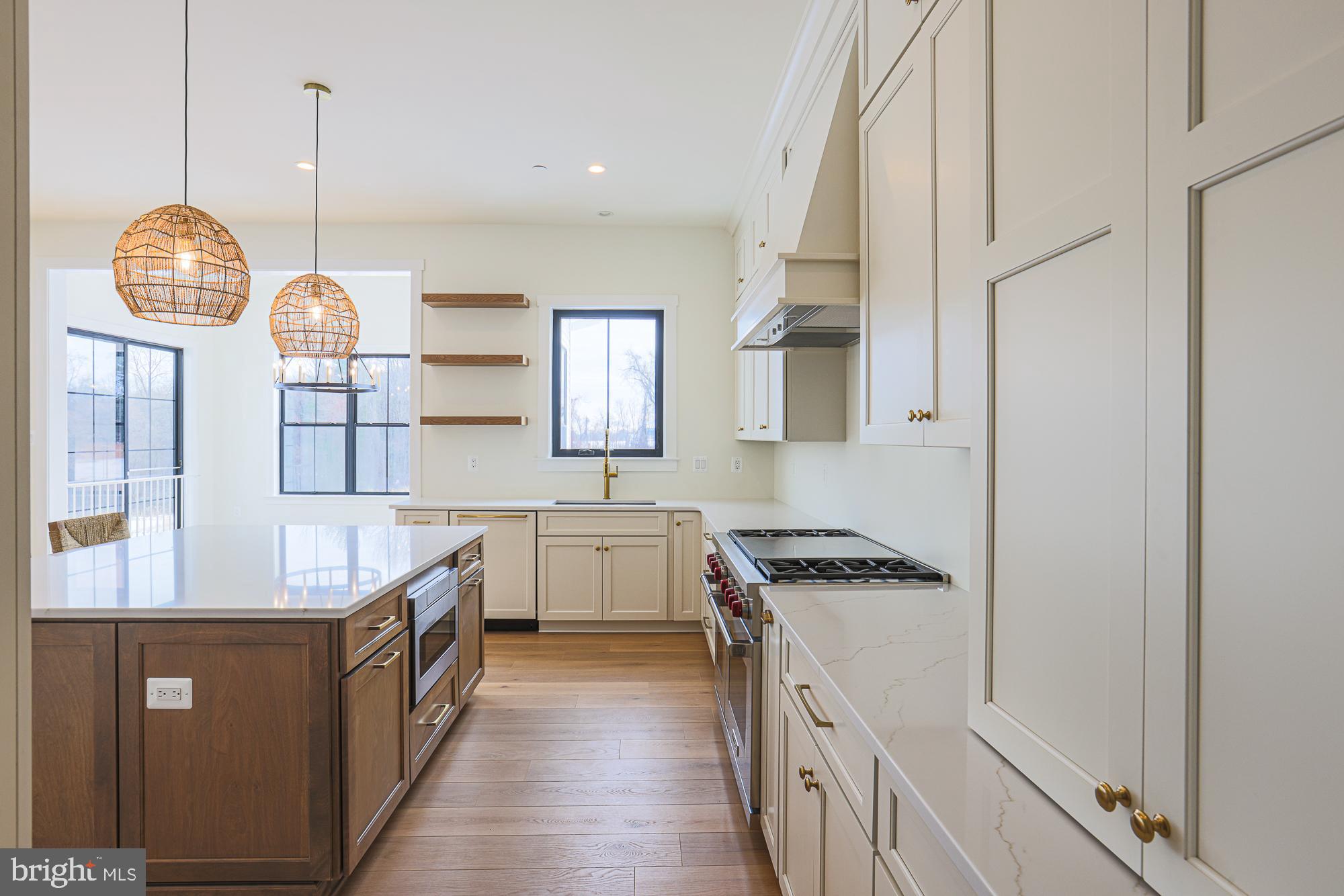 ALISON'S RIDGE - Residential