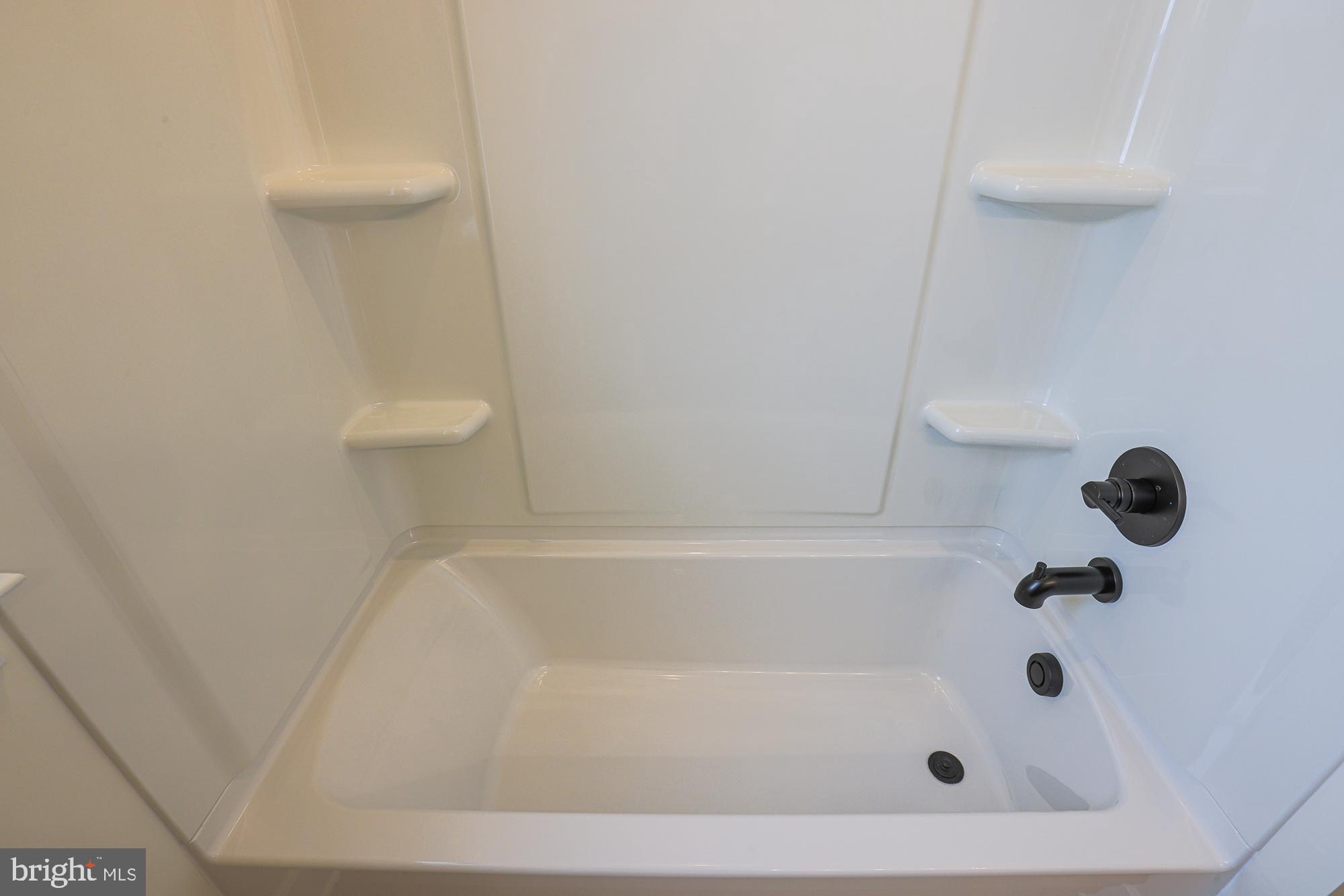 ALISON'S RIDGE - Residential