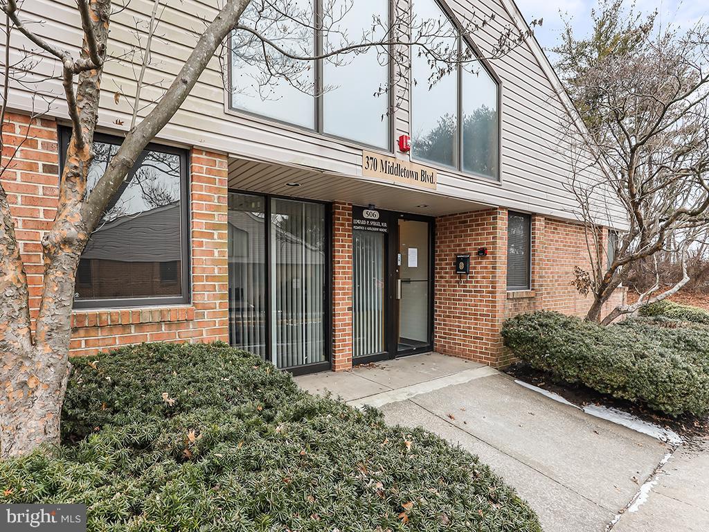 370 MIDDLETOWN BOULEVARD 506