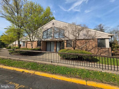 Photo of 370 Middletown Boulevard #506, LANGHORNE, PA 19047 (MLS # PABU2111828)