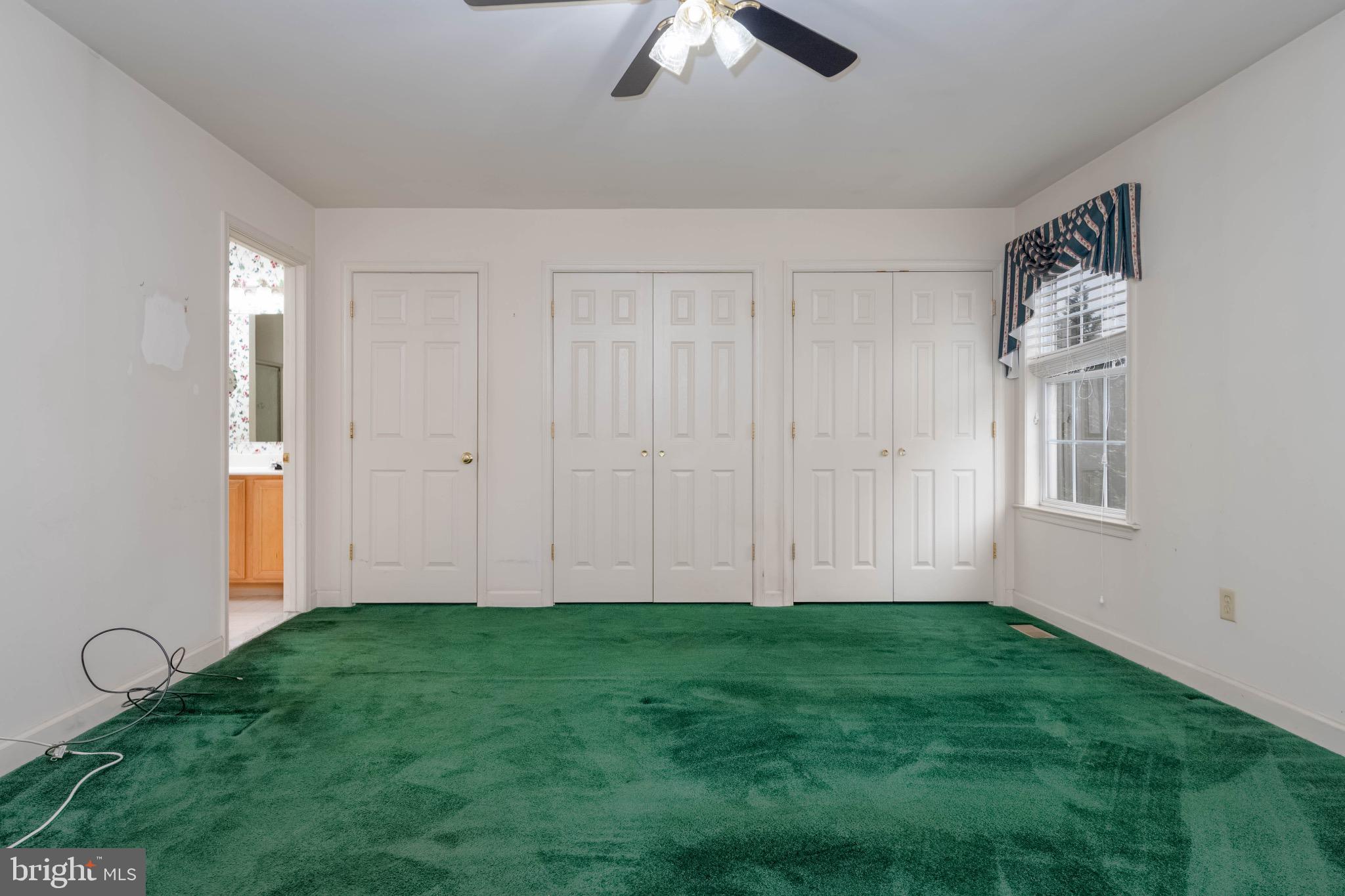 EQUESTRIAN ACRES - Residential