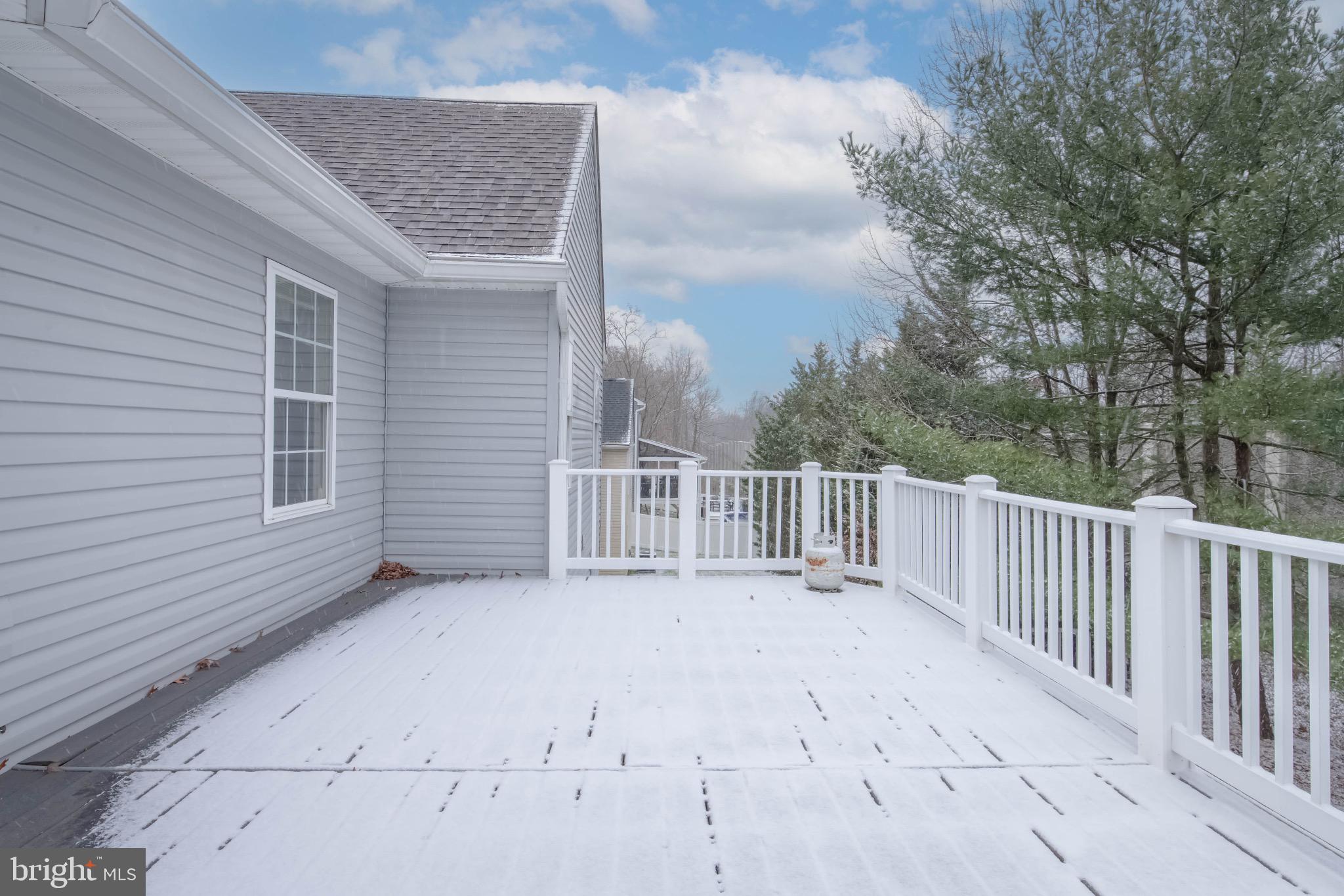 EQUESTRIAN ACRES - Residential