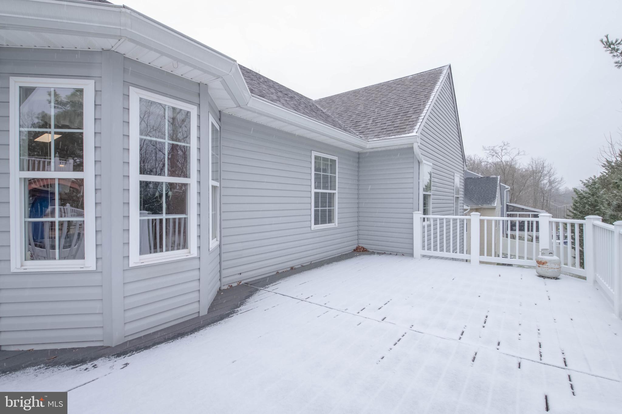 EQUESTRIAN ACRES - Residential