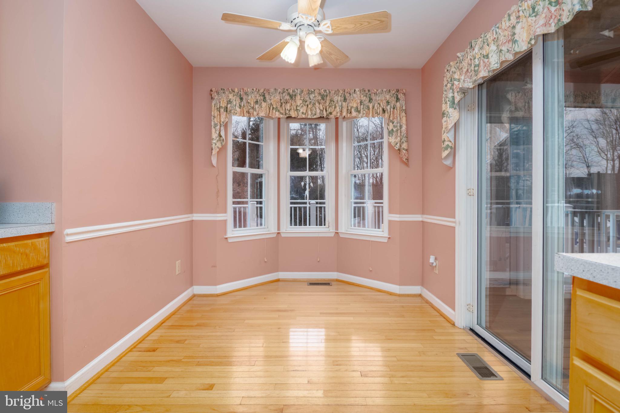 EQUESTRIAN ACRES - Residential