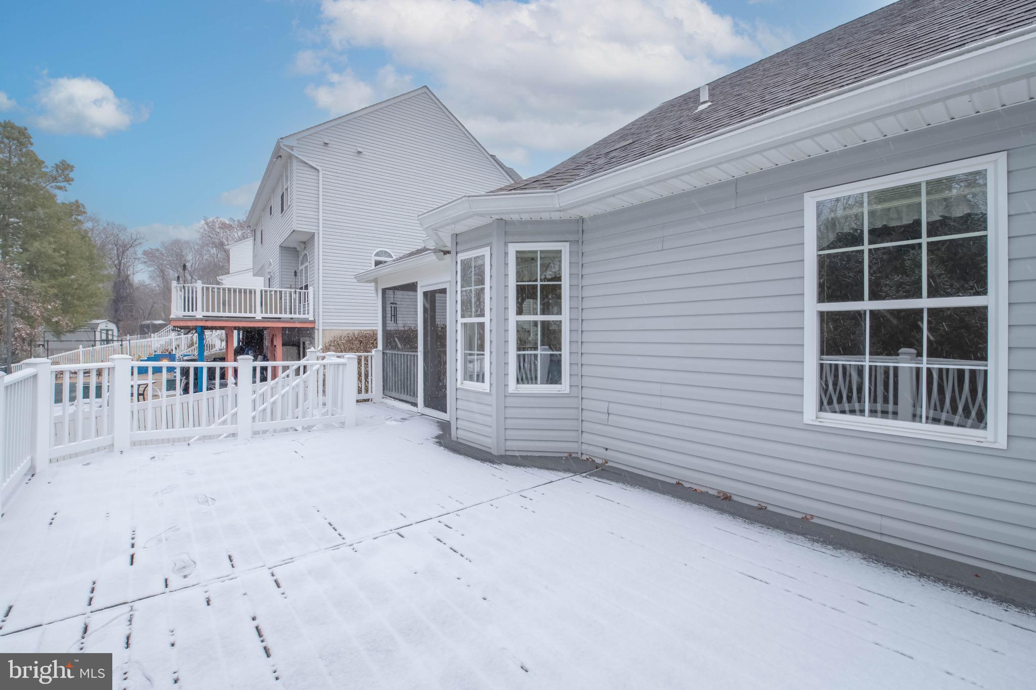 EQUESTRIAN ACRES - Residential