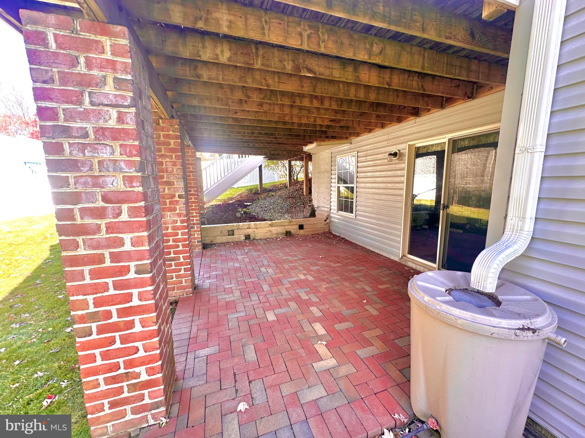 EQUESTRIAN ACRES - Residential