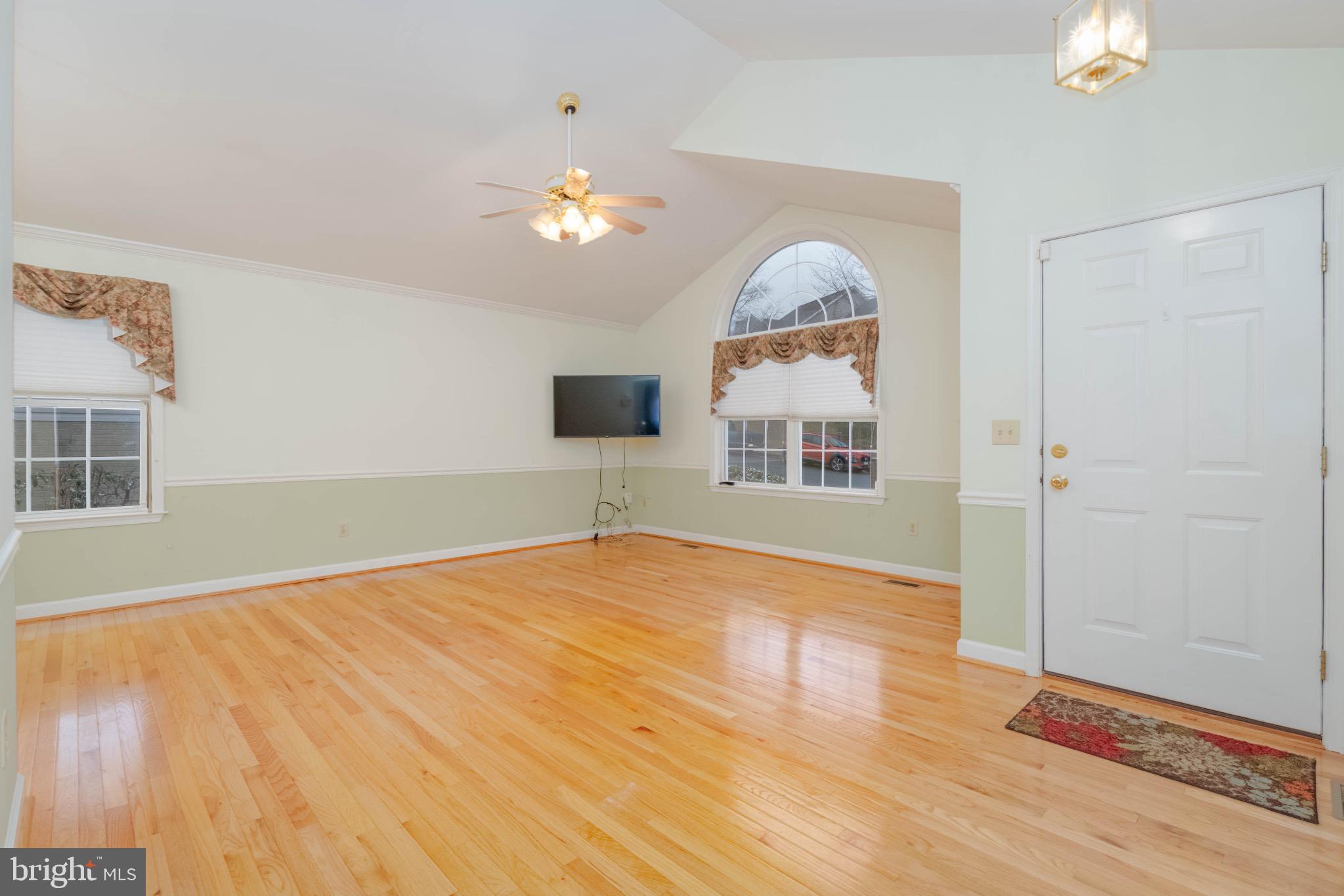 EQUESTRIAN ACRES - Residential