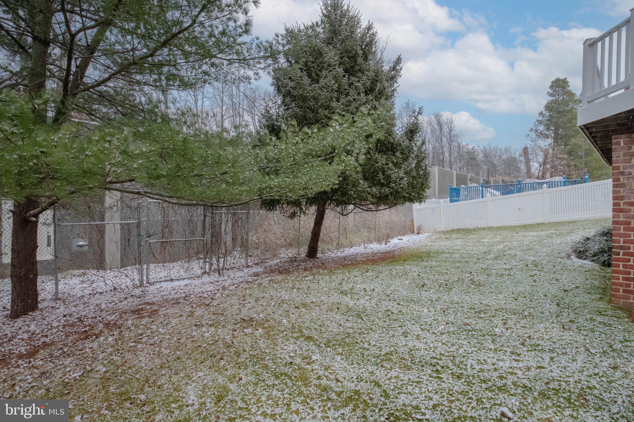 EQUESTRIAN ACRES - Residential