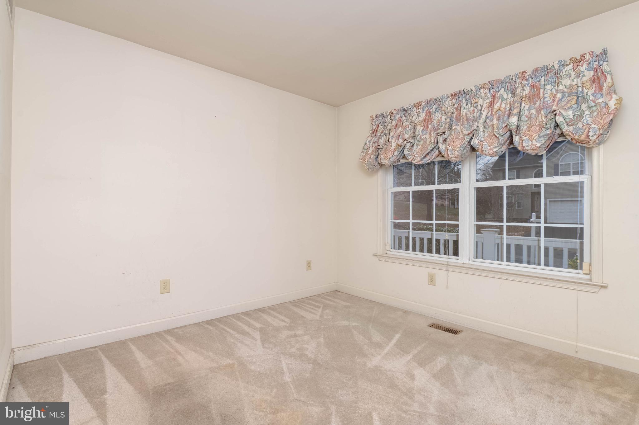 EQUESTRIAN ACRES - Residential