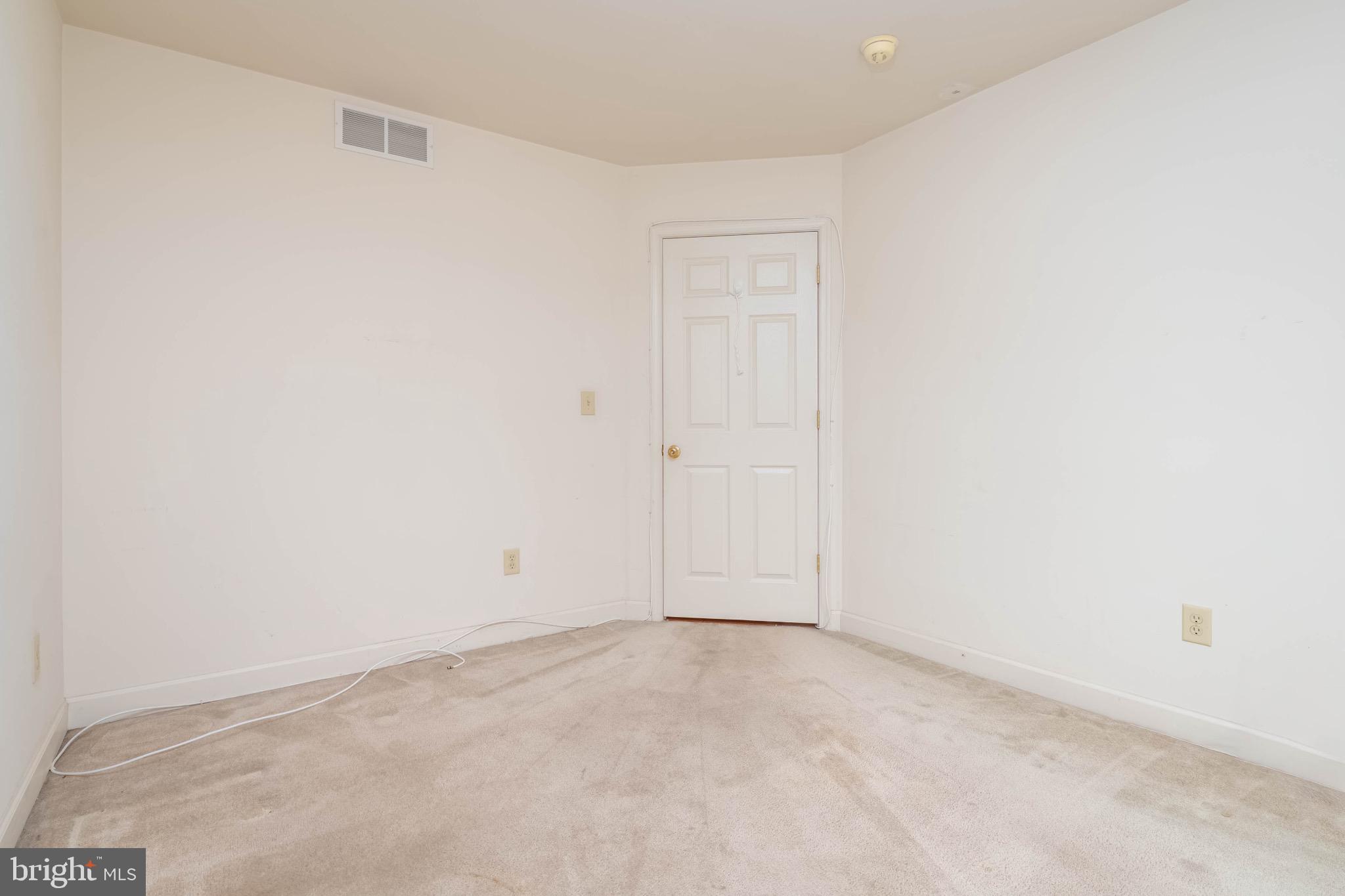 EQUESTRIAN ACRES - Residential